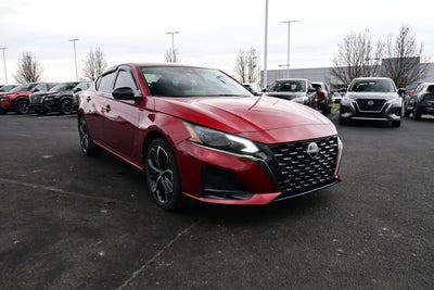 2023 Nissan Altima SR