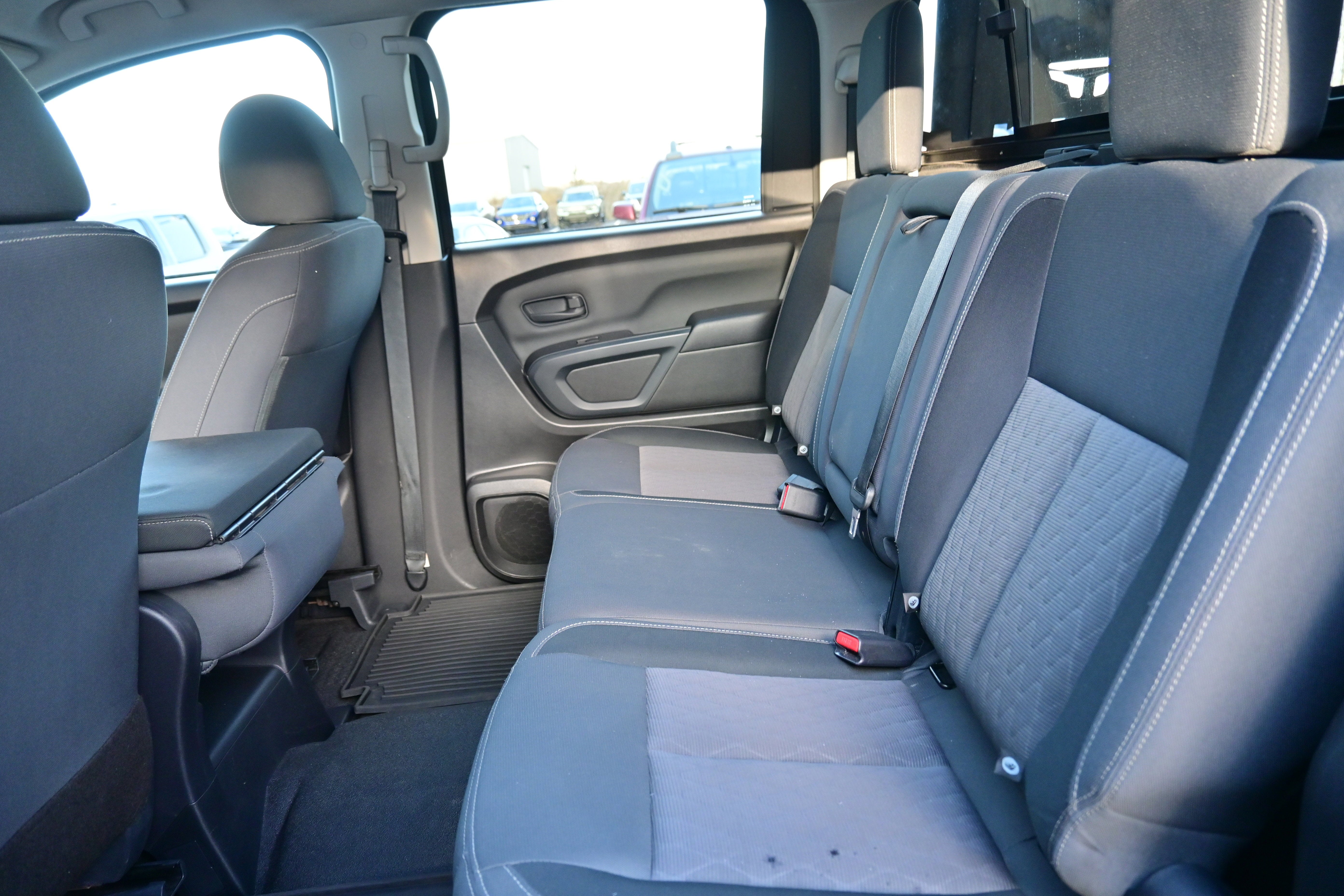 2022 Nissan Titan Crew Cab S