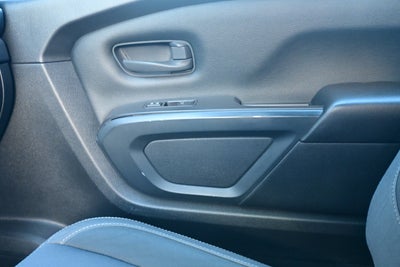 2022 Nissan Titan Crew Cab S
