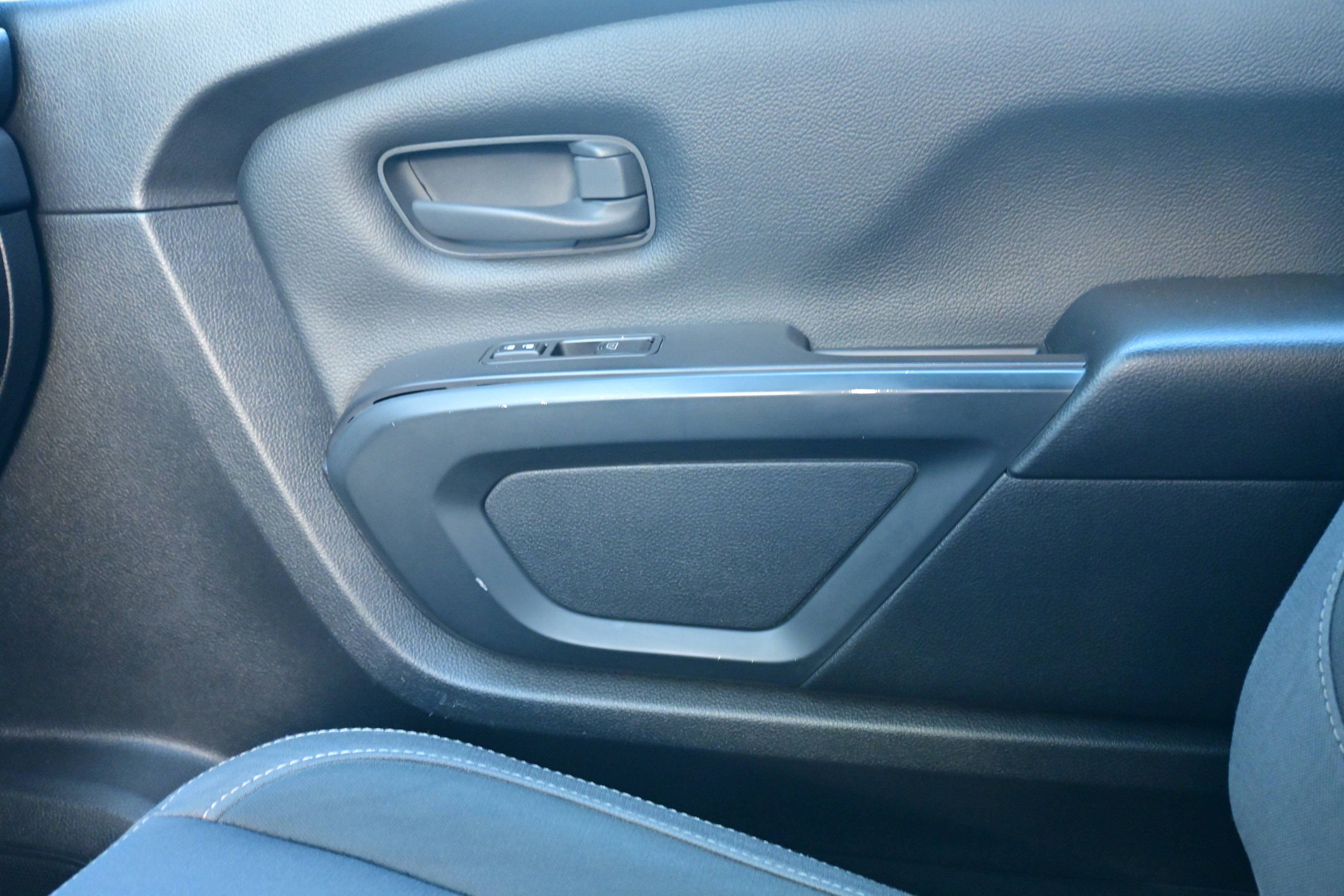 2022 Nissan Titan Crew Cab S