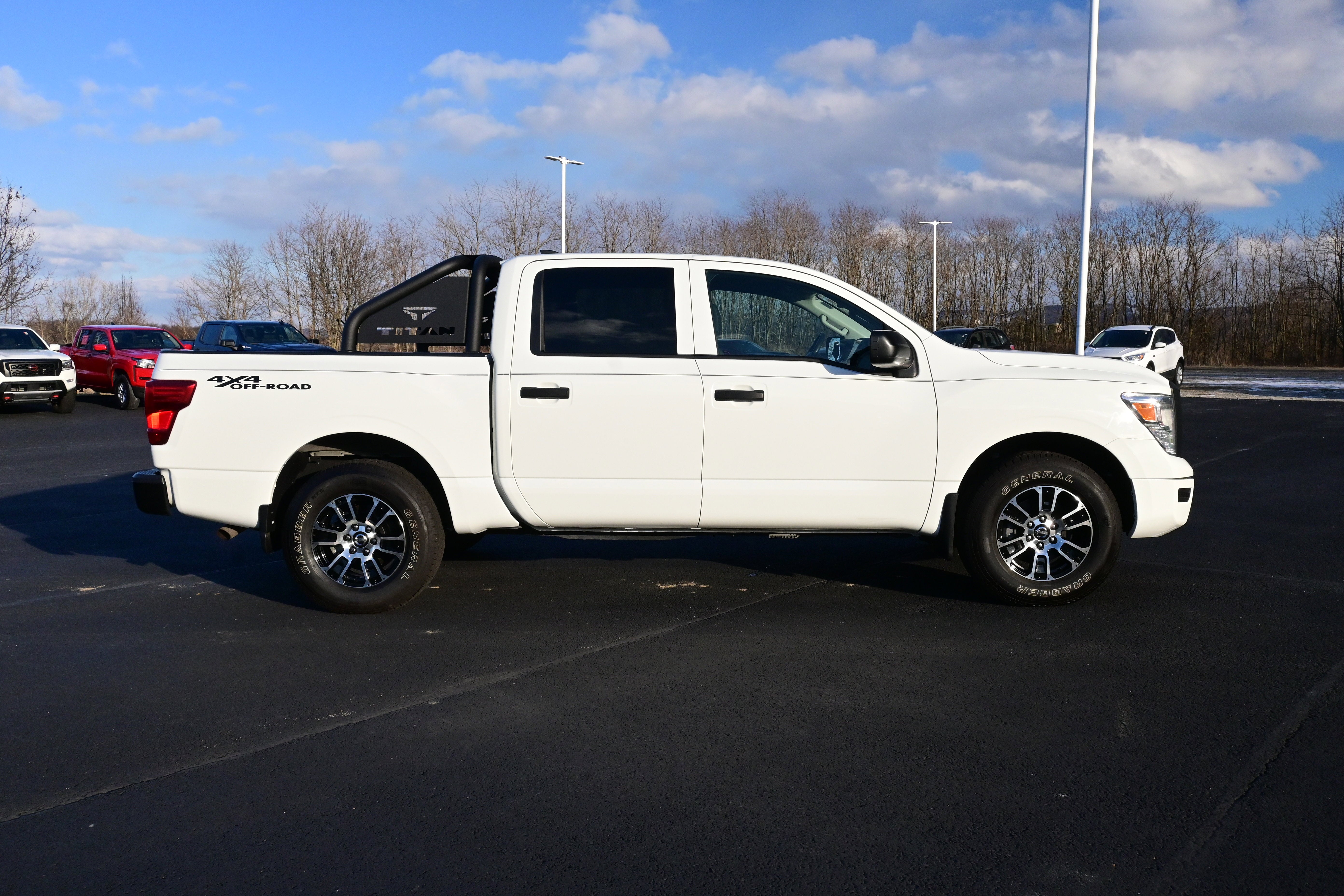 2022 Nissan Titan Crew Cab S