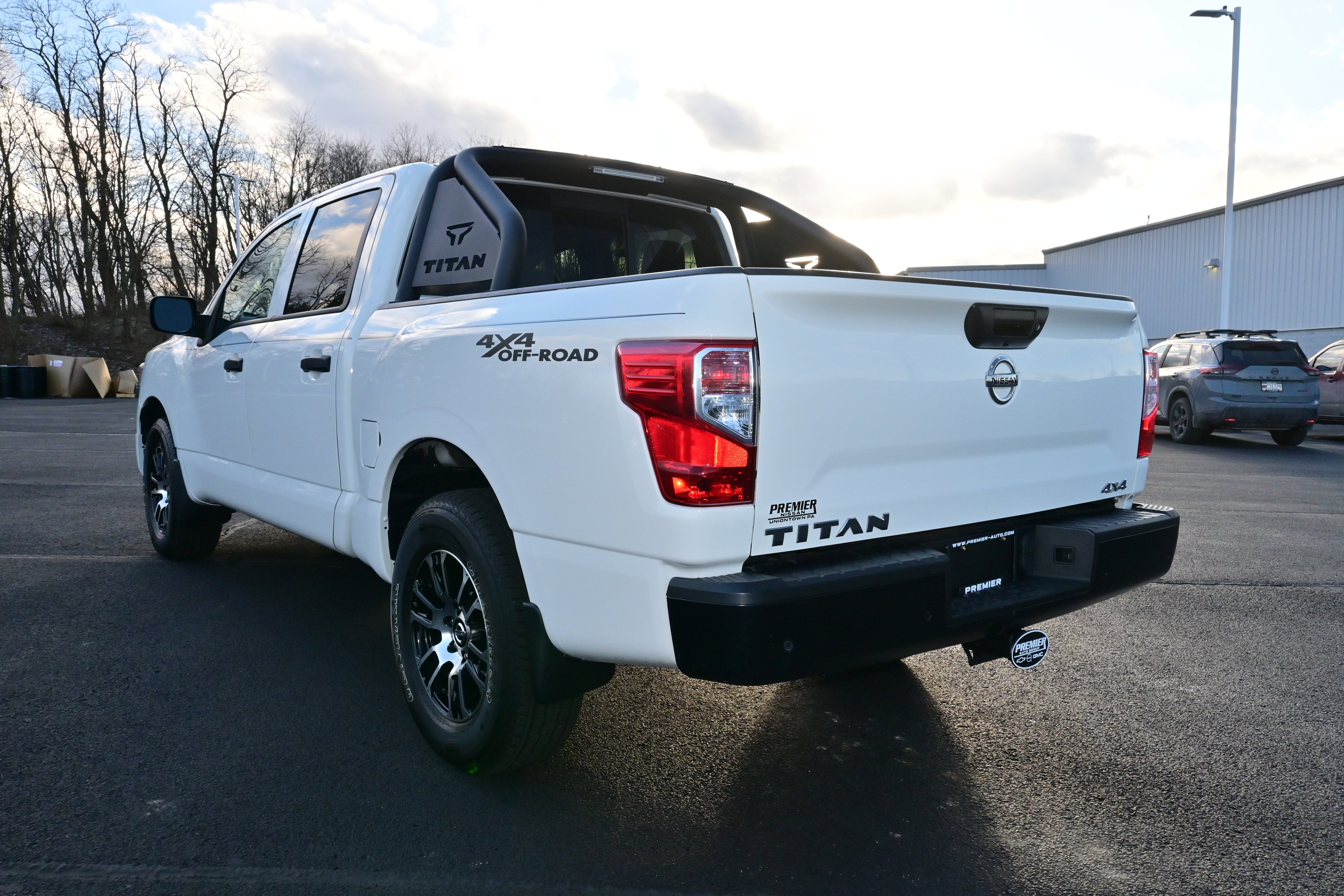 2022 Nissan Titan Crew Cab S