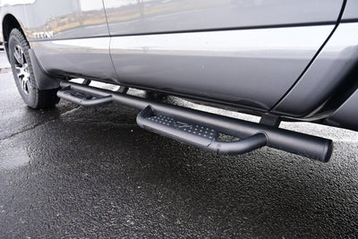 2024 Nissan Titan Crew Cab SV