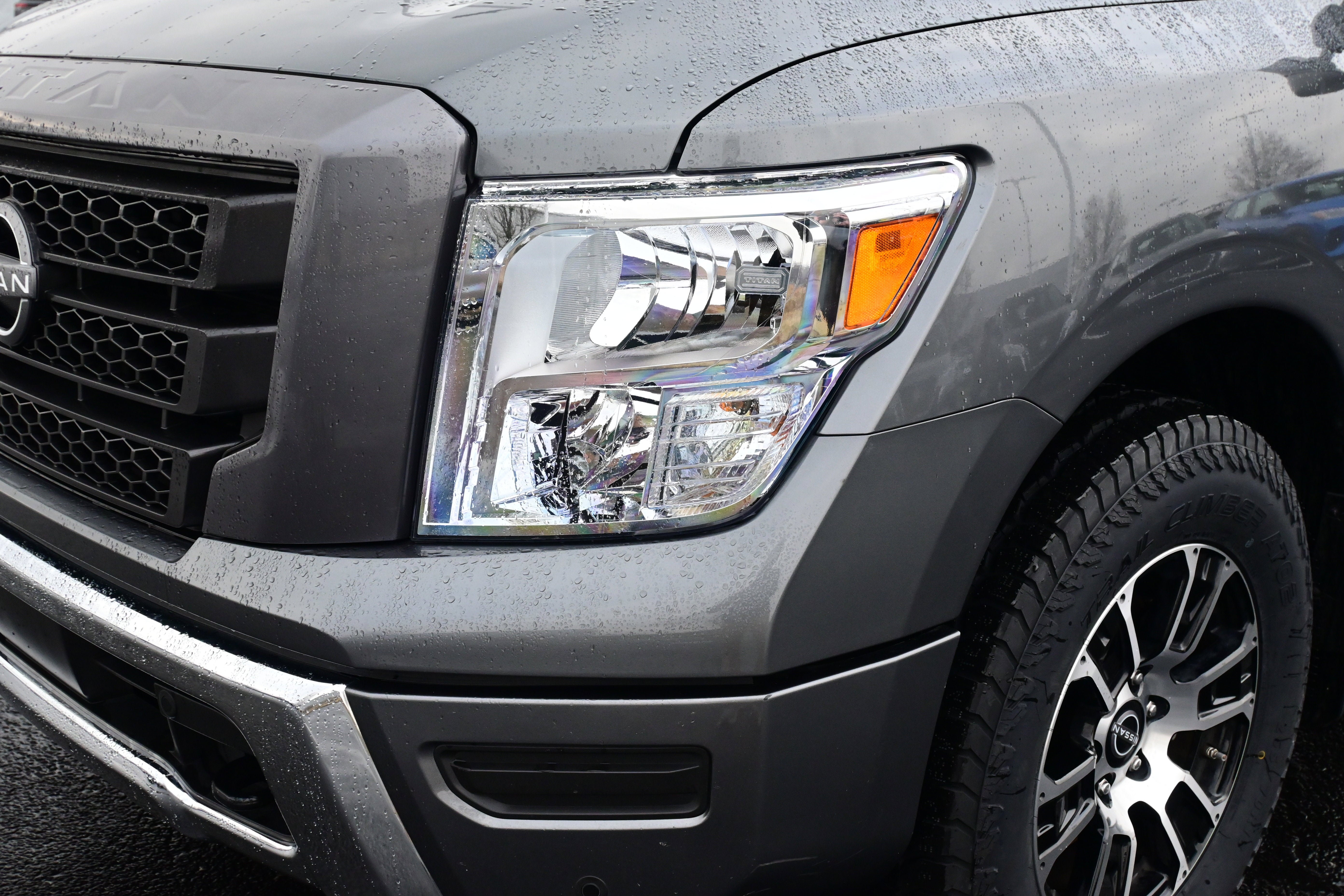 2024 Nissan Titan Crew Cab SV