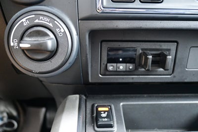 2024 Nissan Titan Crew Cab SV