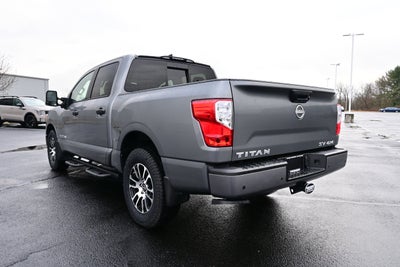 2024 Nissan Titan Crew Cab SV