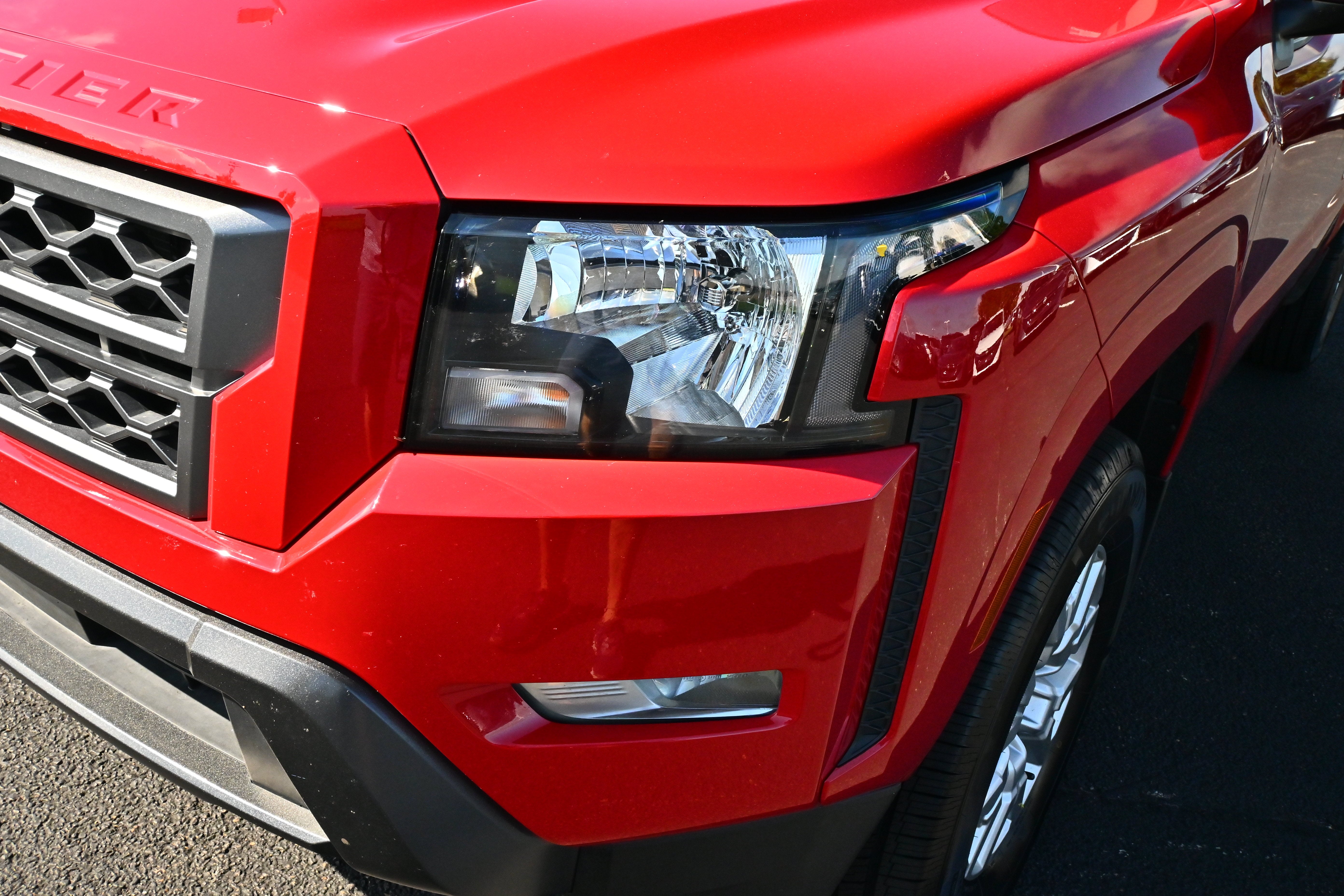 2023 Nissan Frontier Crew Cab SV