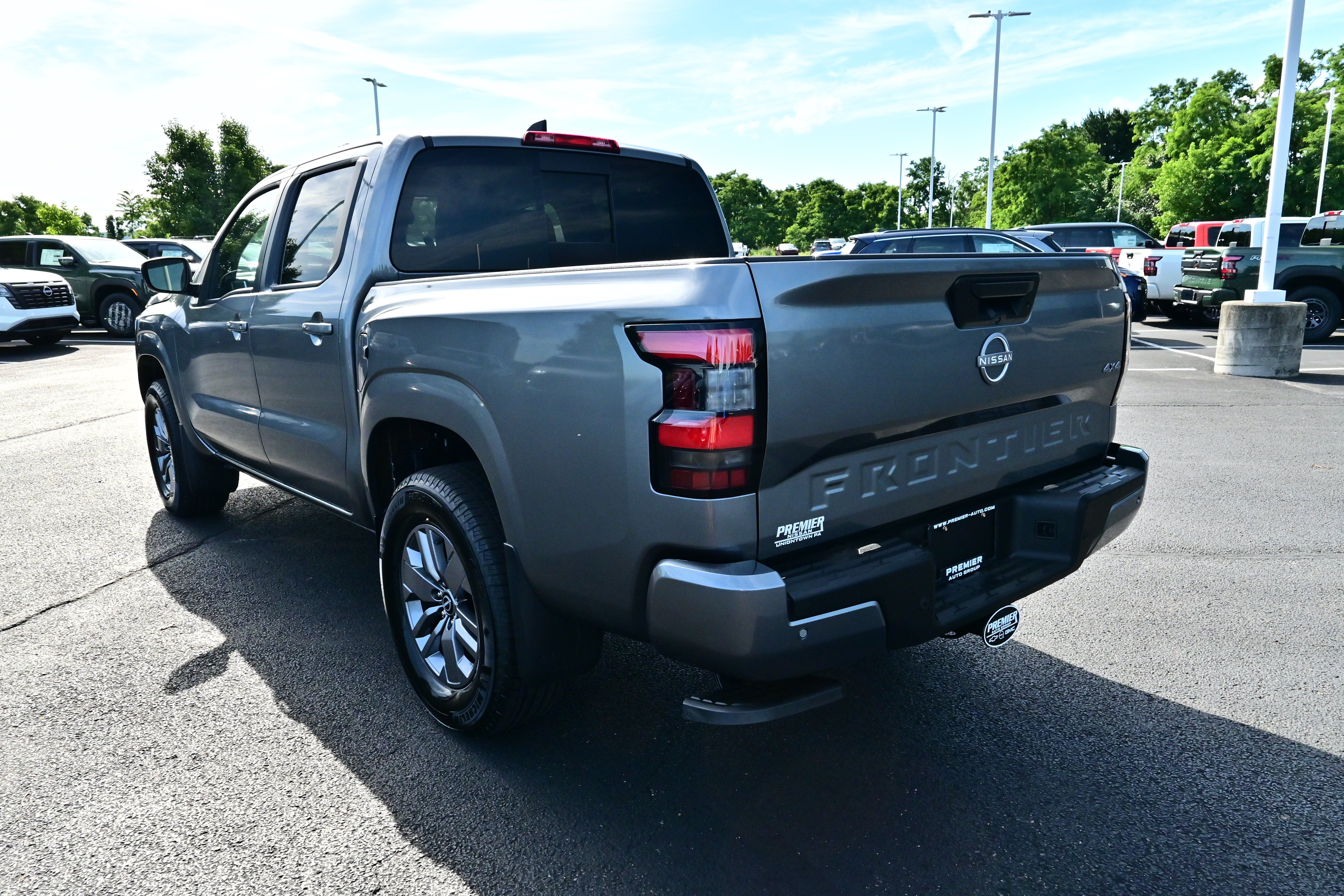 2026 Nissan Frontier Crew Cab SV