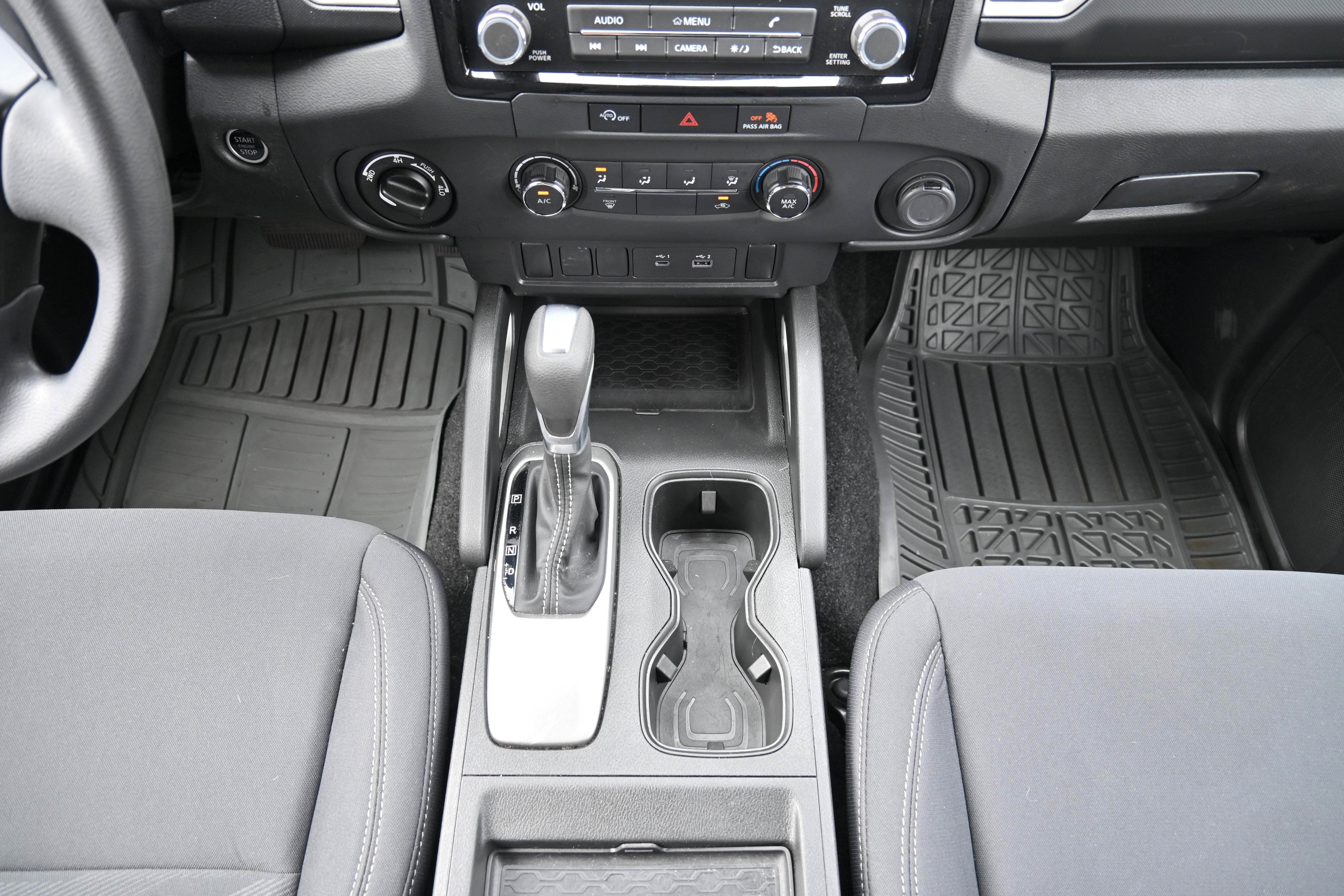 2024 Nissan Frontier Crew Cab SV