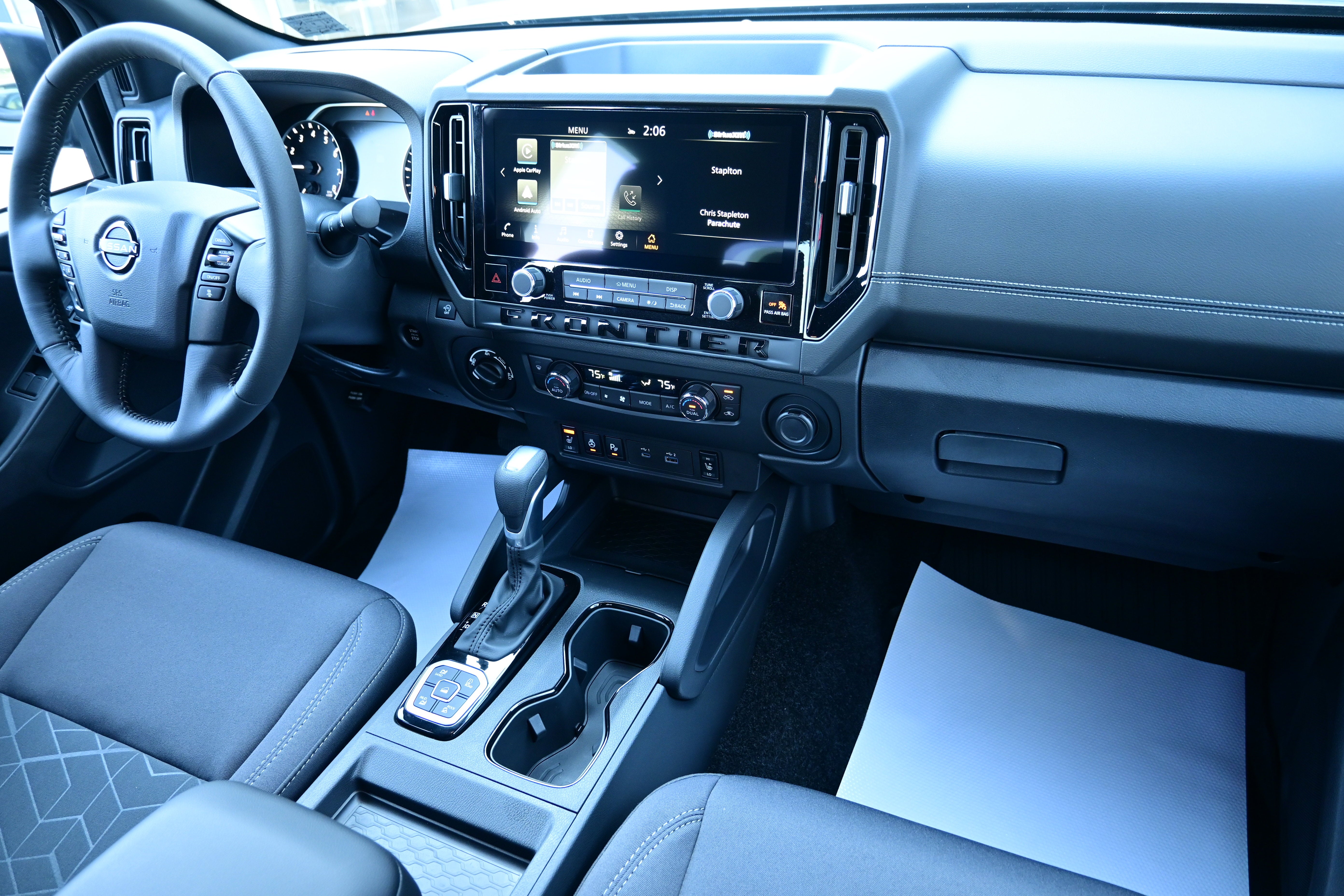 2026 Nissan Frontier Crew Cab SV