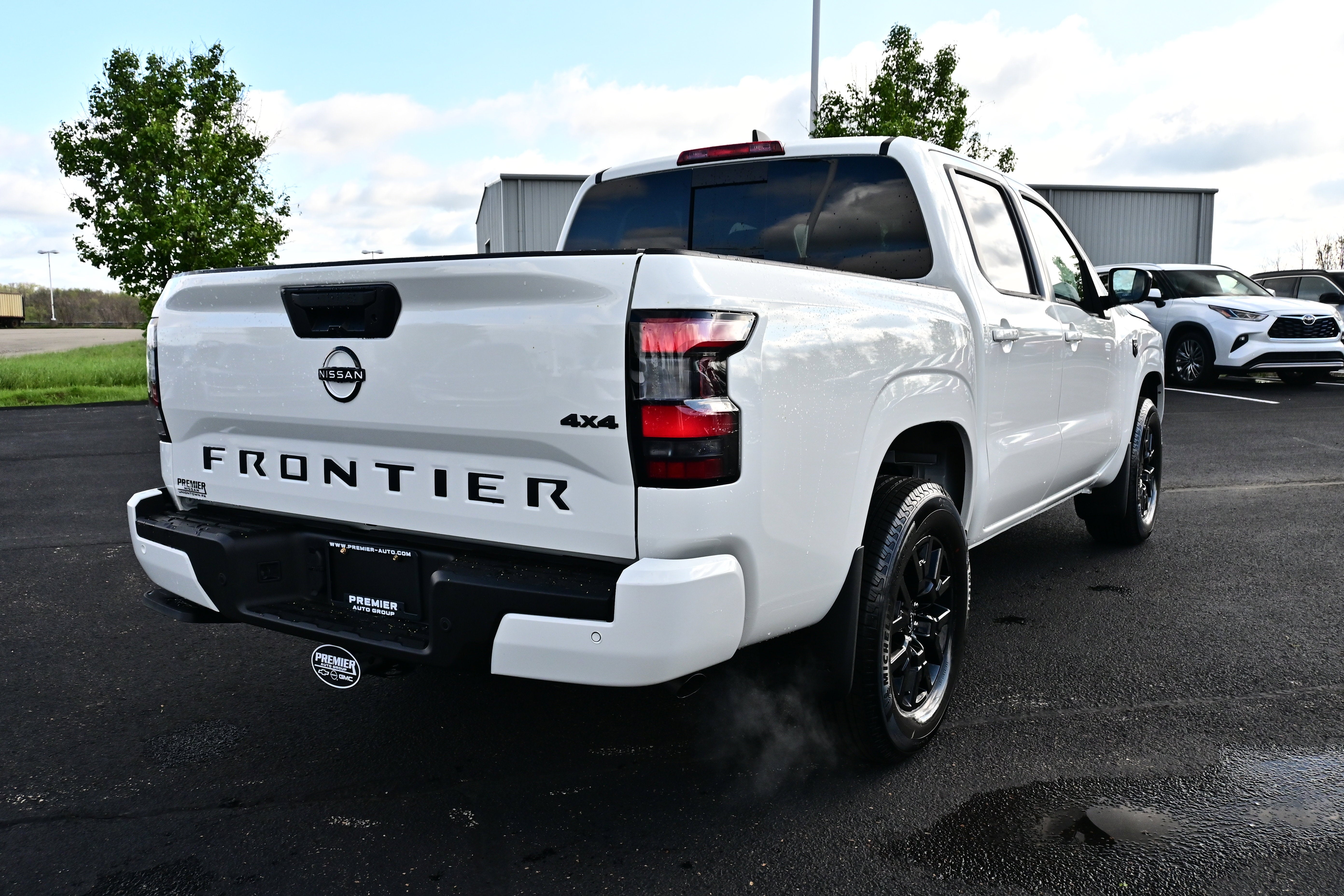 2026 Nissan Frontier Crew Cab SV