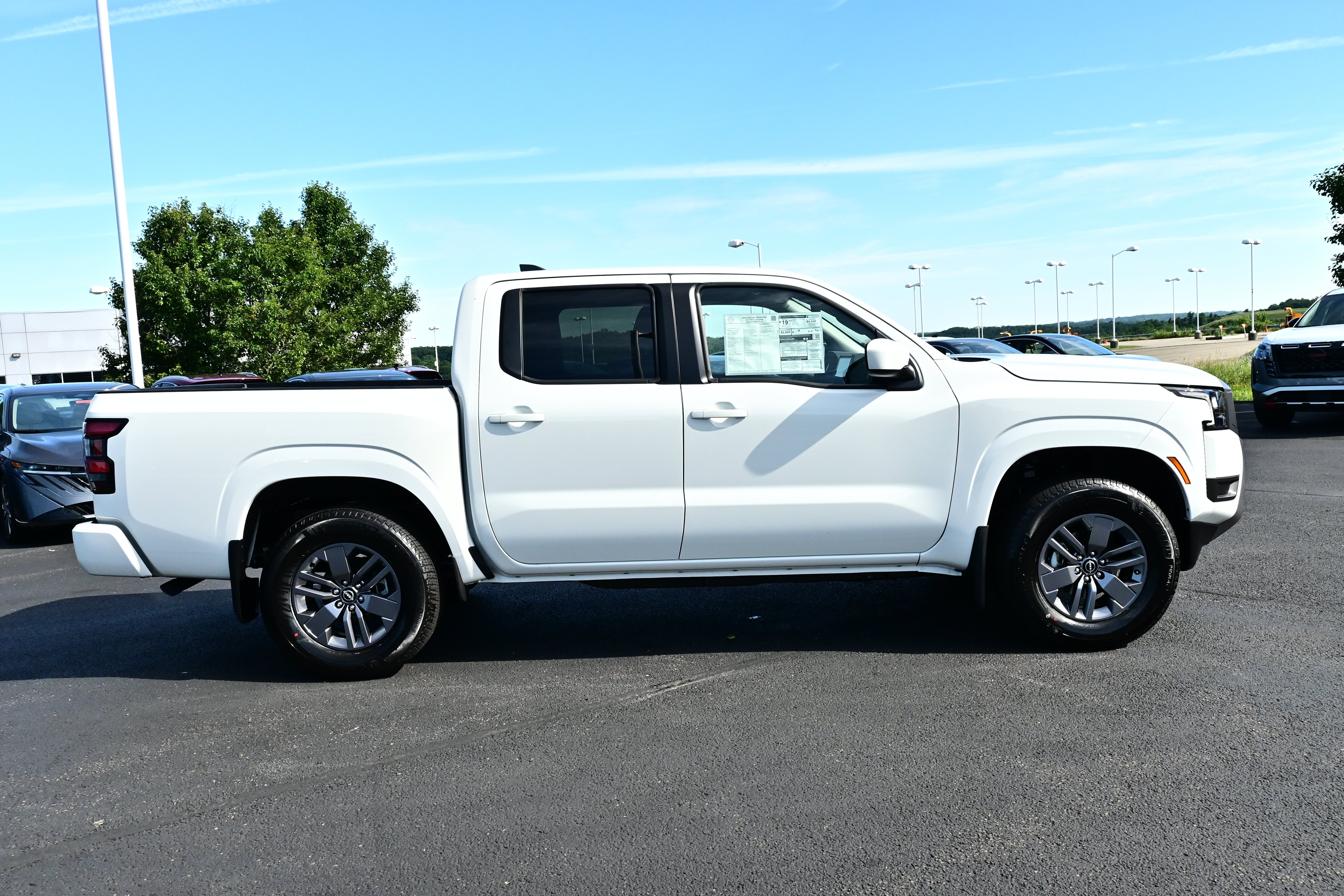 2026 Nissan Frontier Crew Cab SV