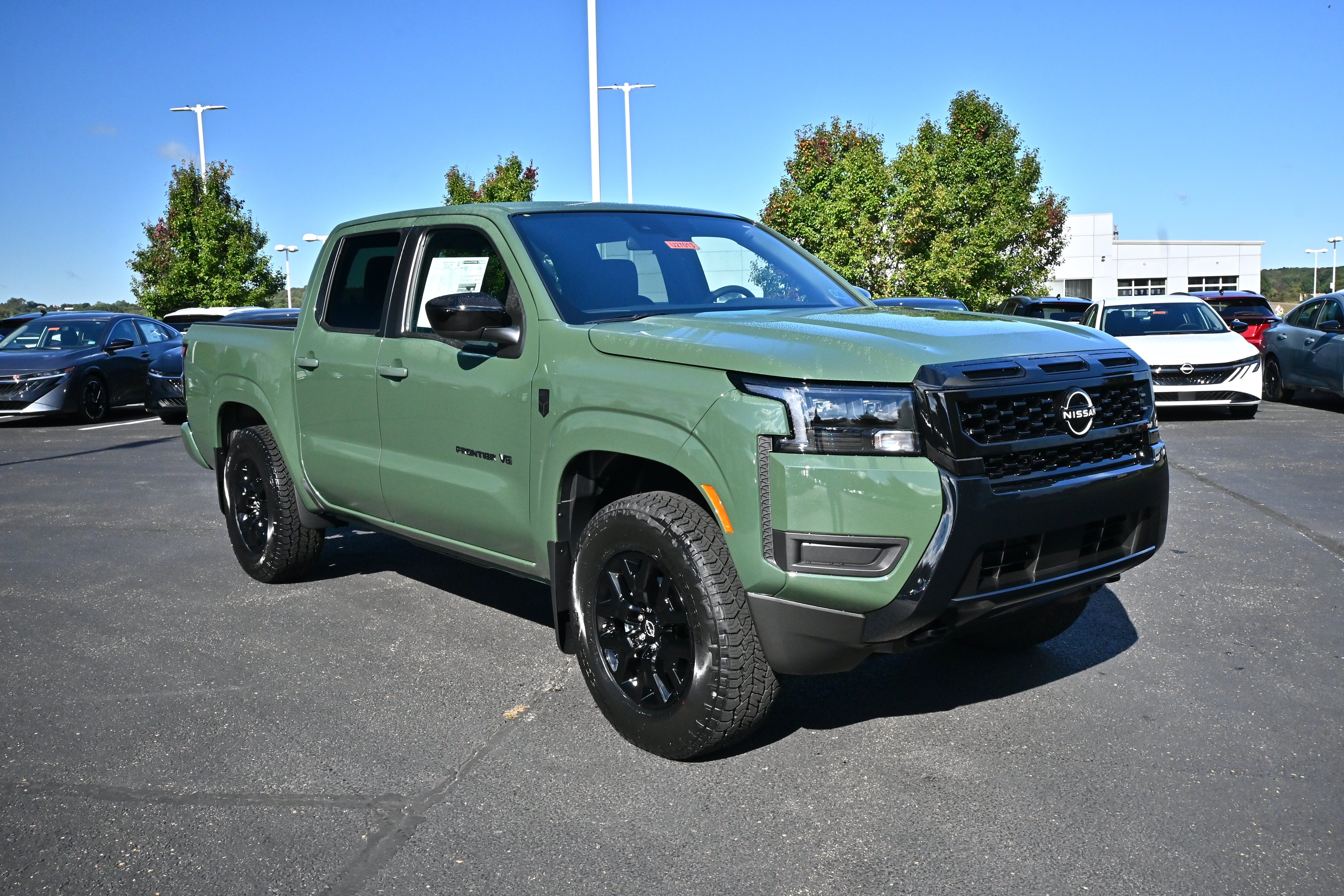 2027 Nissan Frontier Crew Cab SV