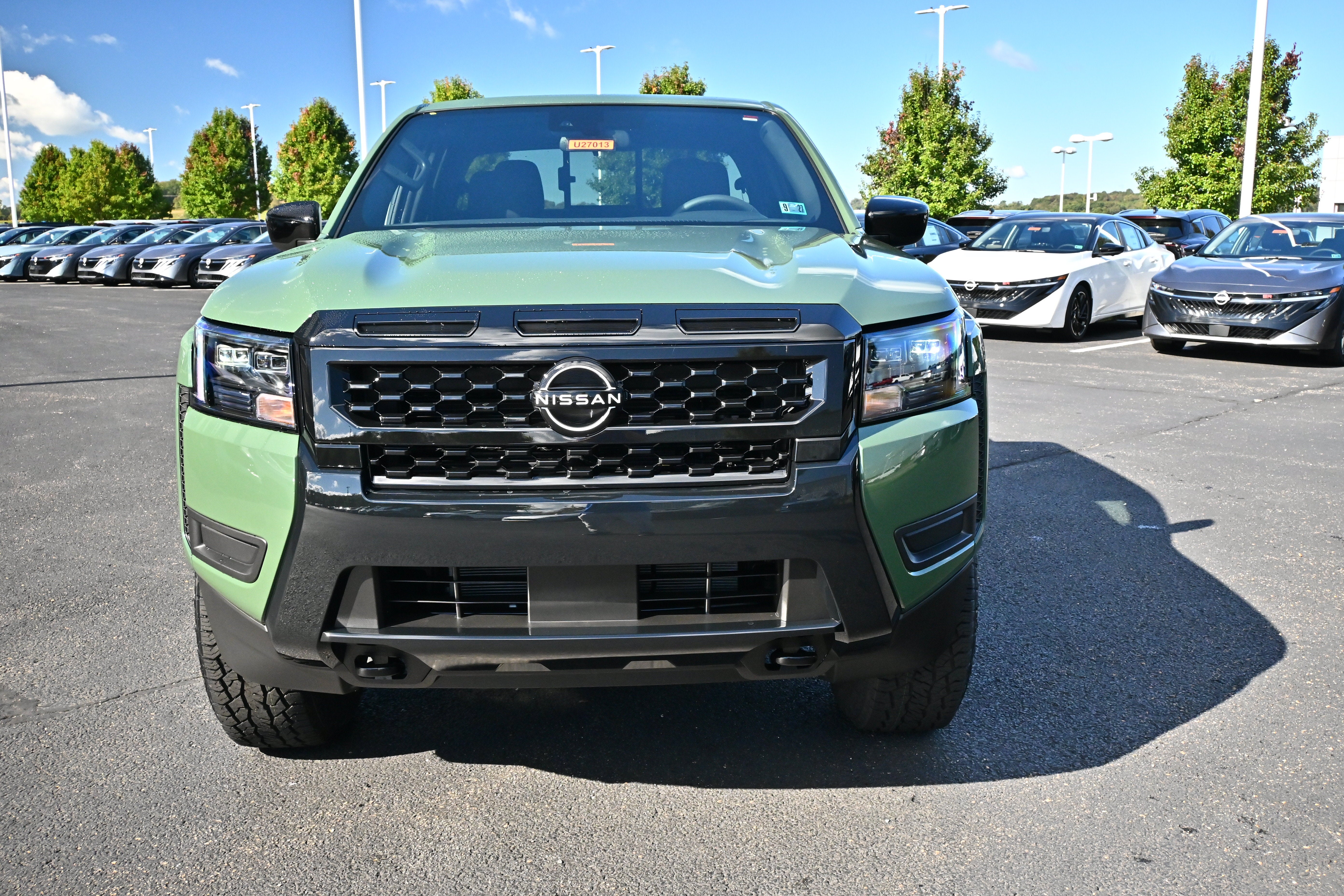 2027 Nissan Frontier Crew Cab SV