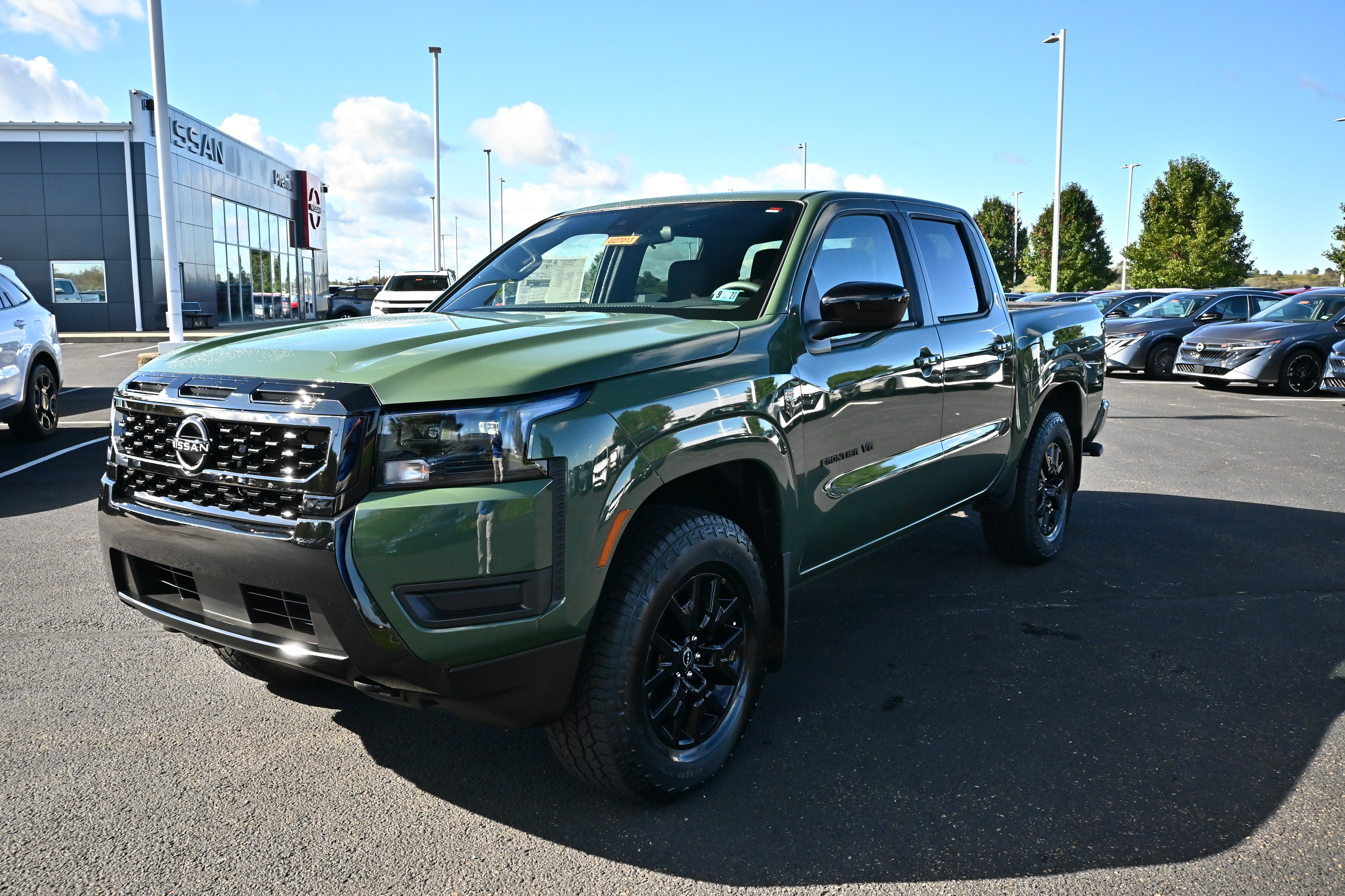 2027 Nissan Frontier Crew Cab SV