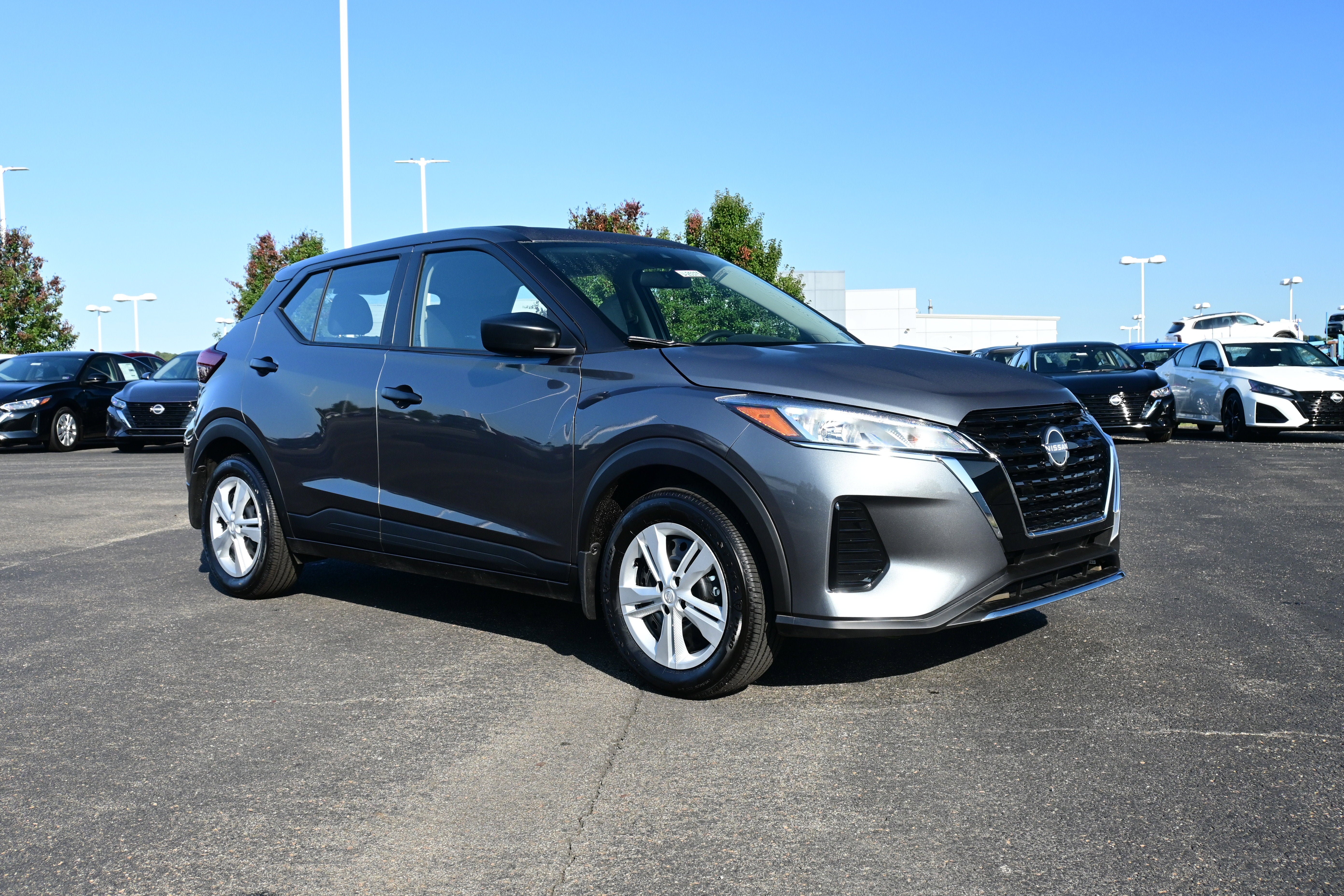 2025 Nissan Kicks Play S