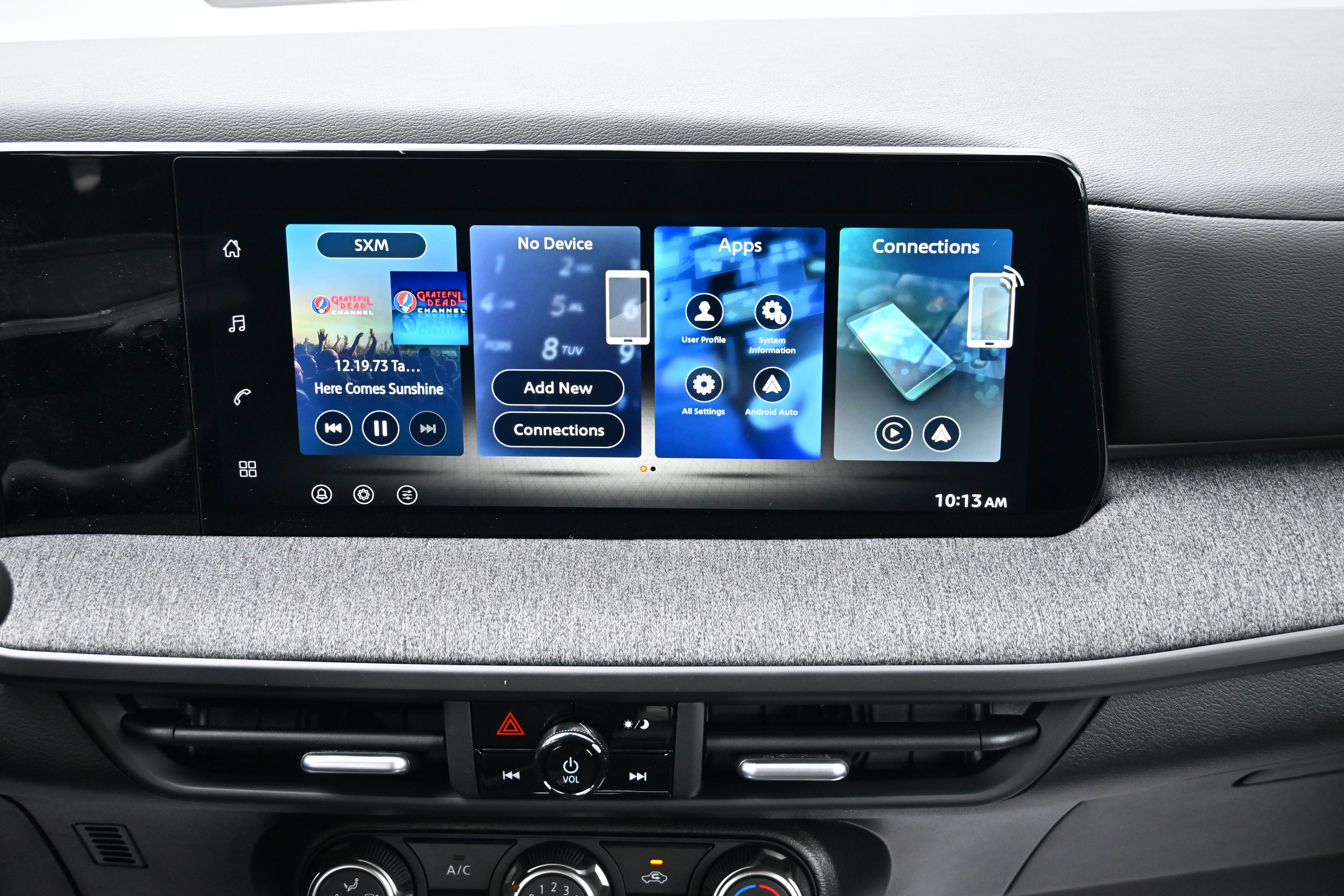 2027 Nissan Kicks S