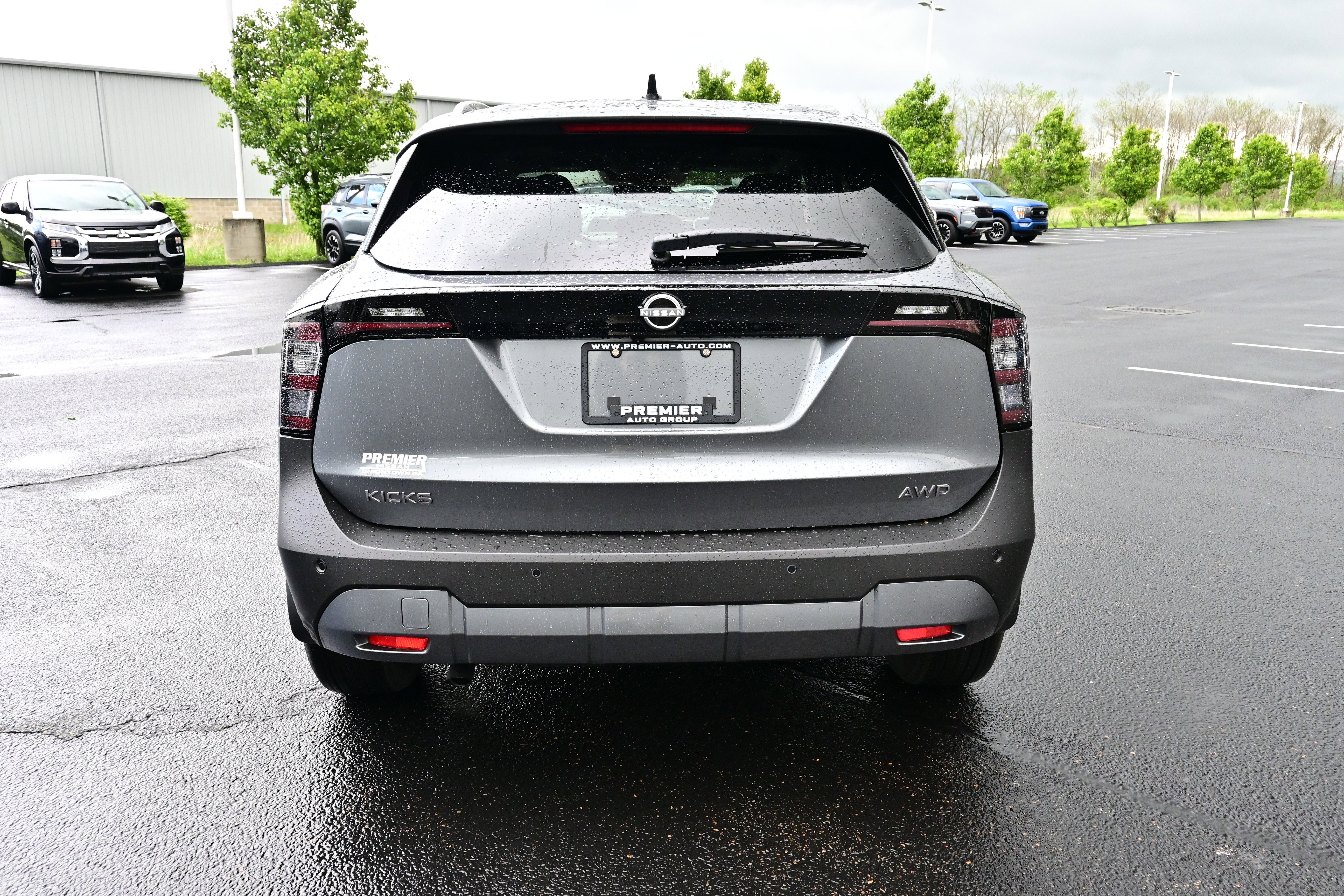 2026 Nissan Kicks SV