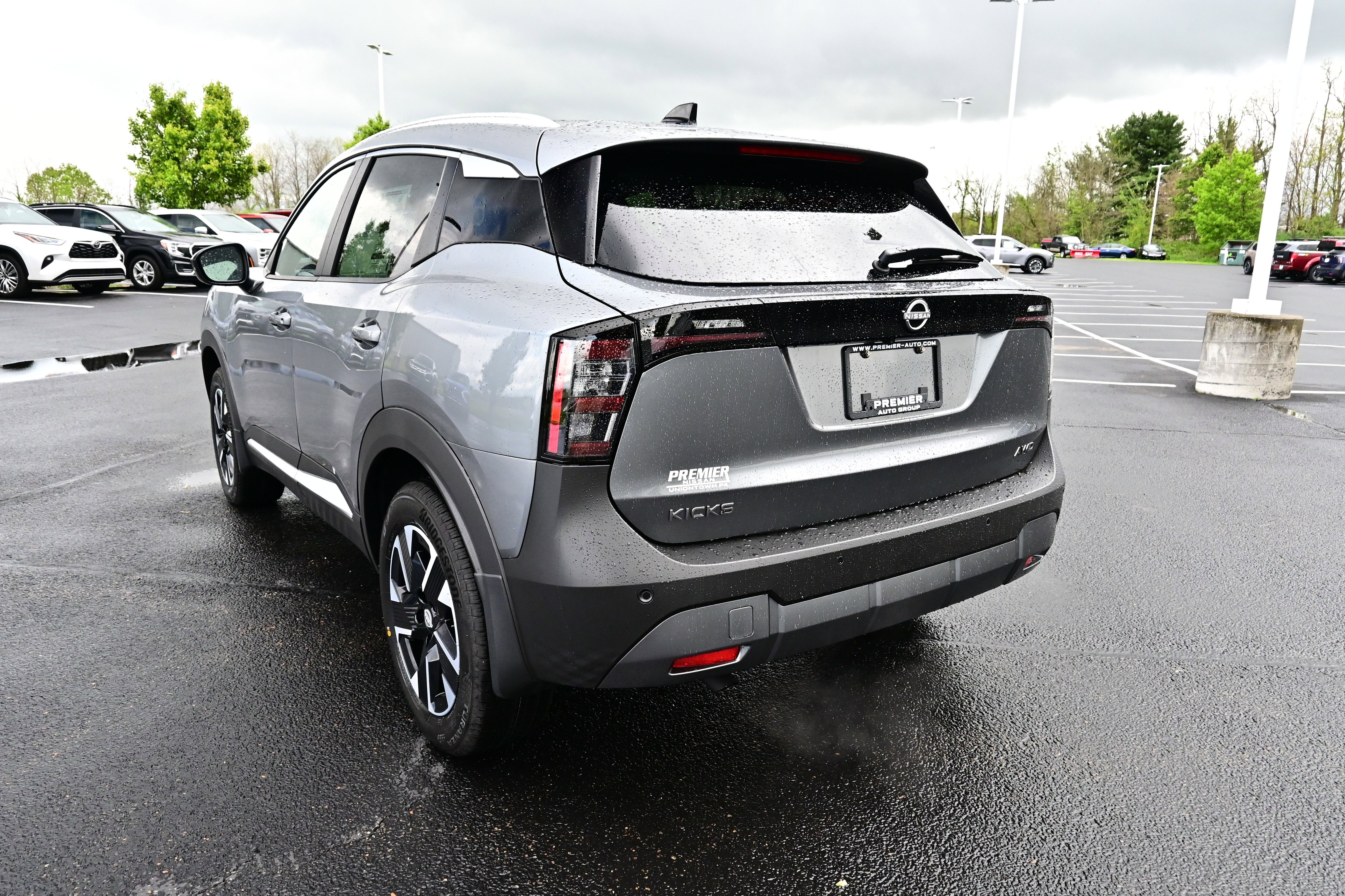 2026 Nissan Kicks SV