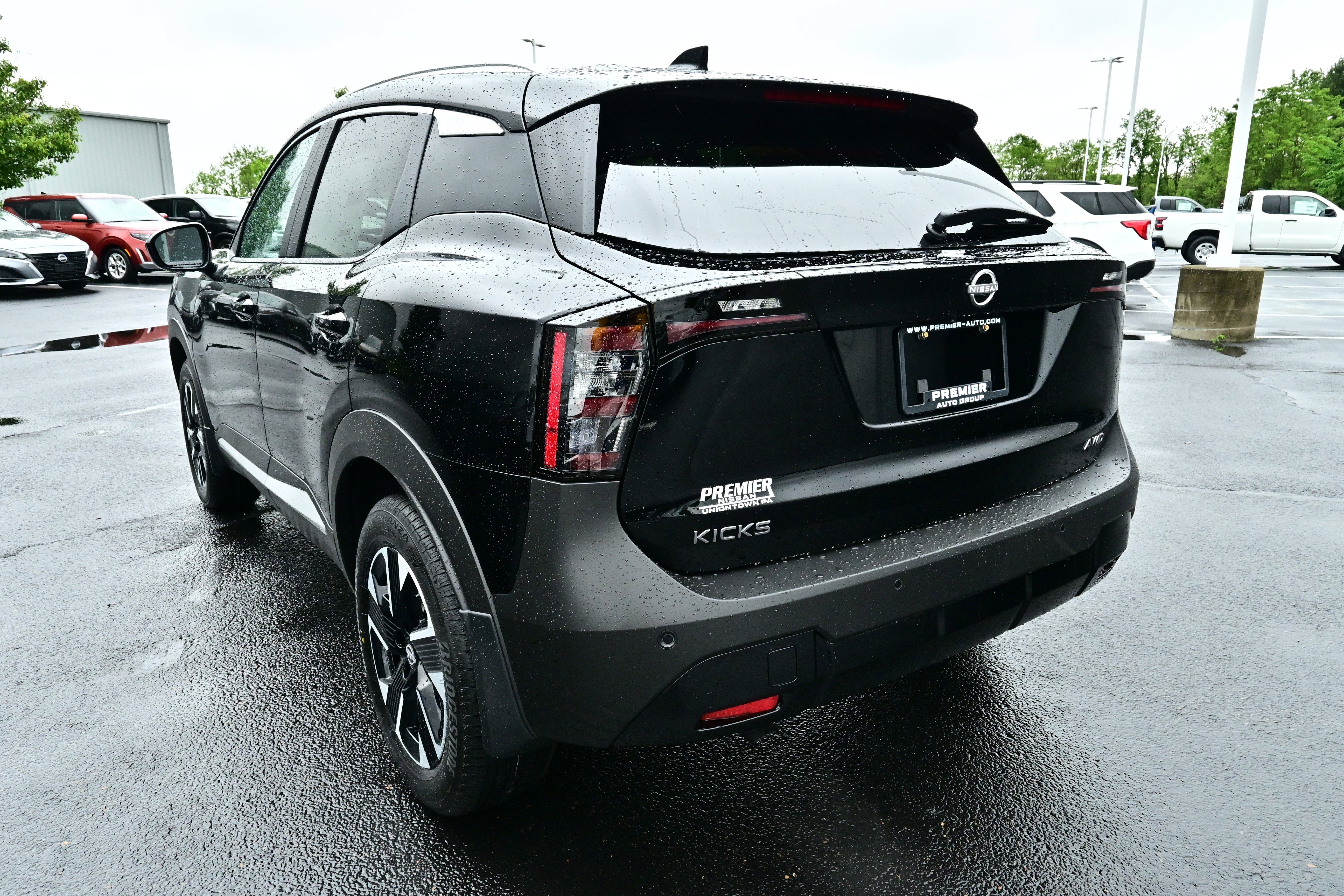 2026 Nissan Kicks SV