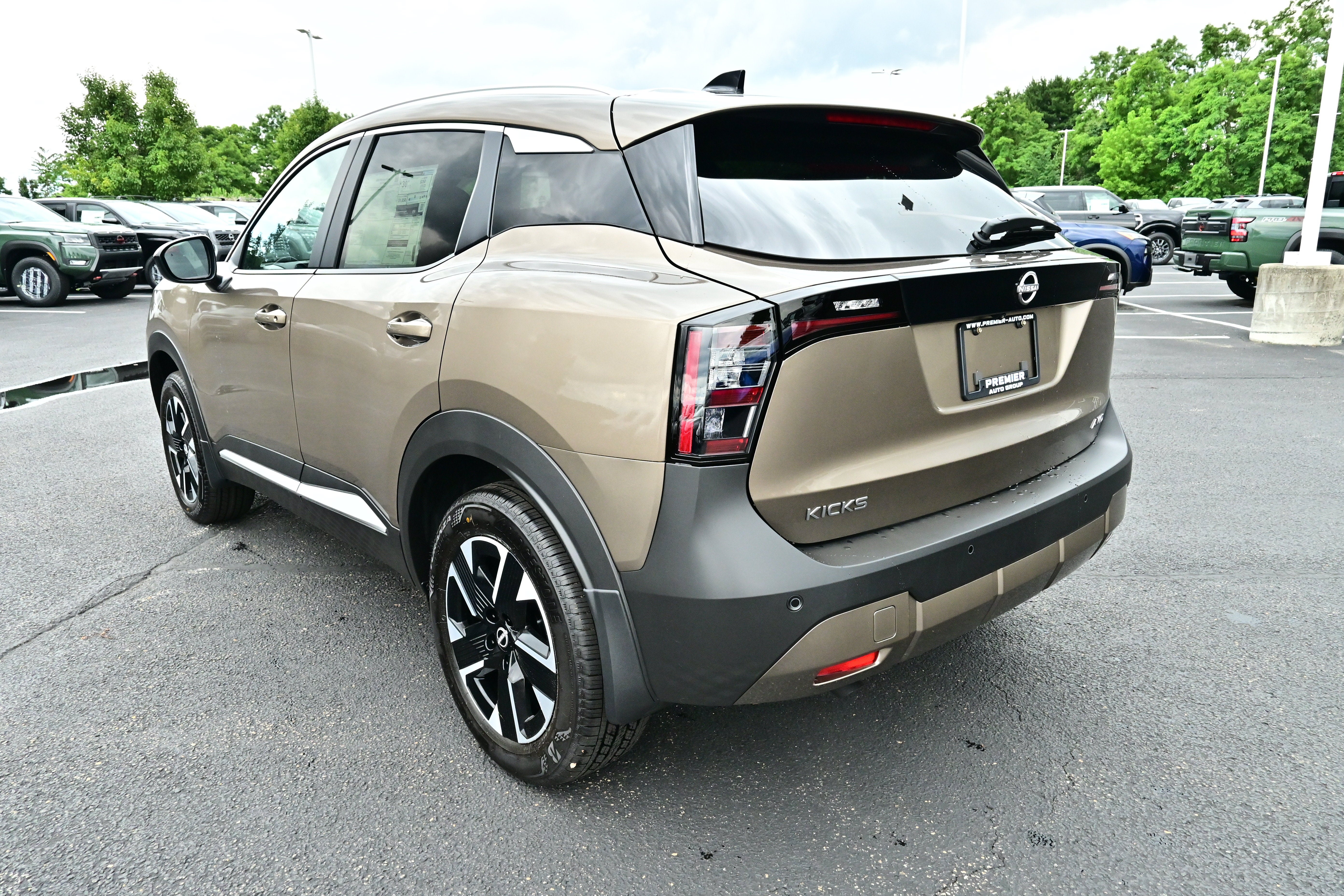 2026 Nissan Kicks SV