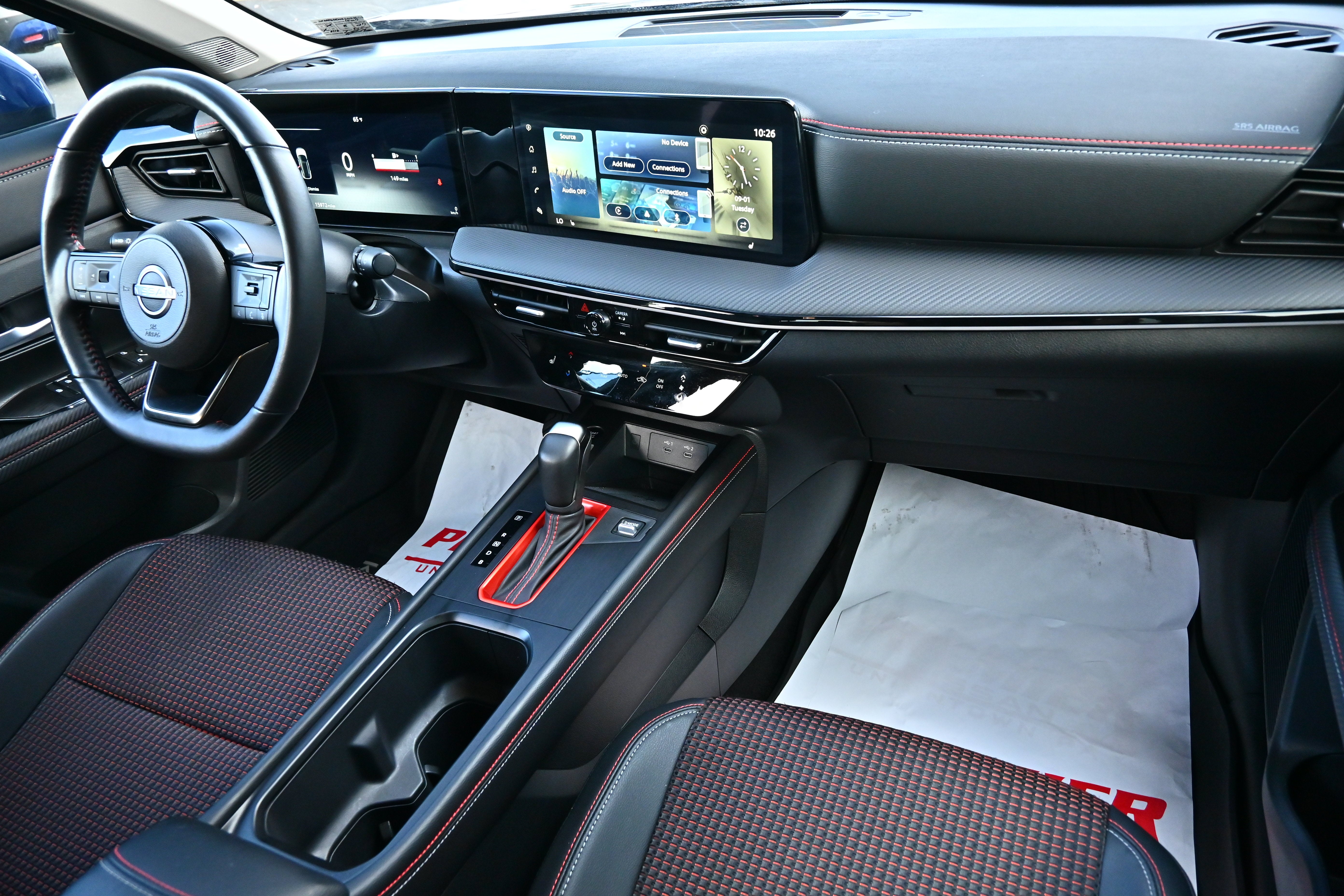 2025 Nissan Kicks SR
