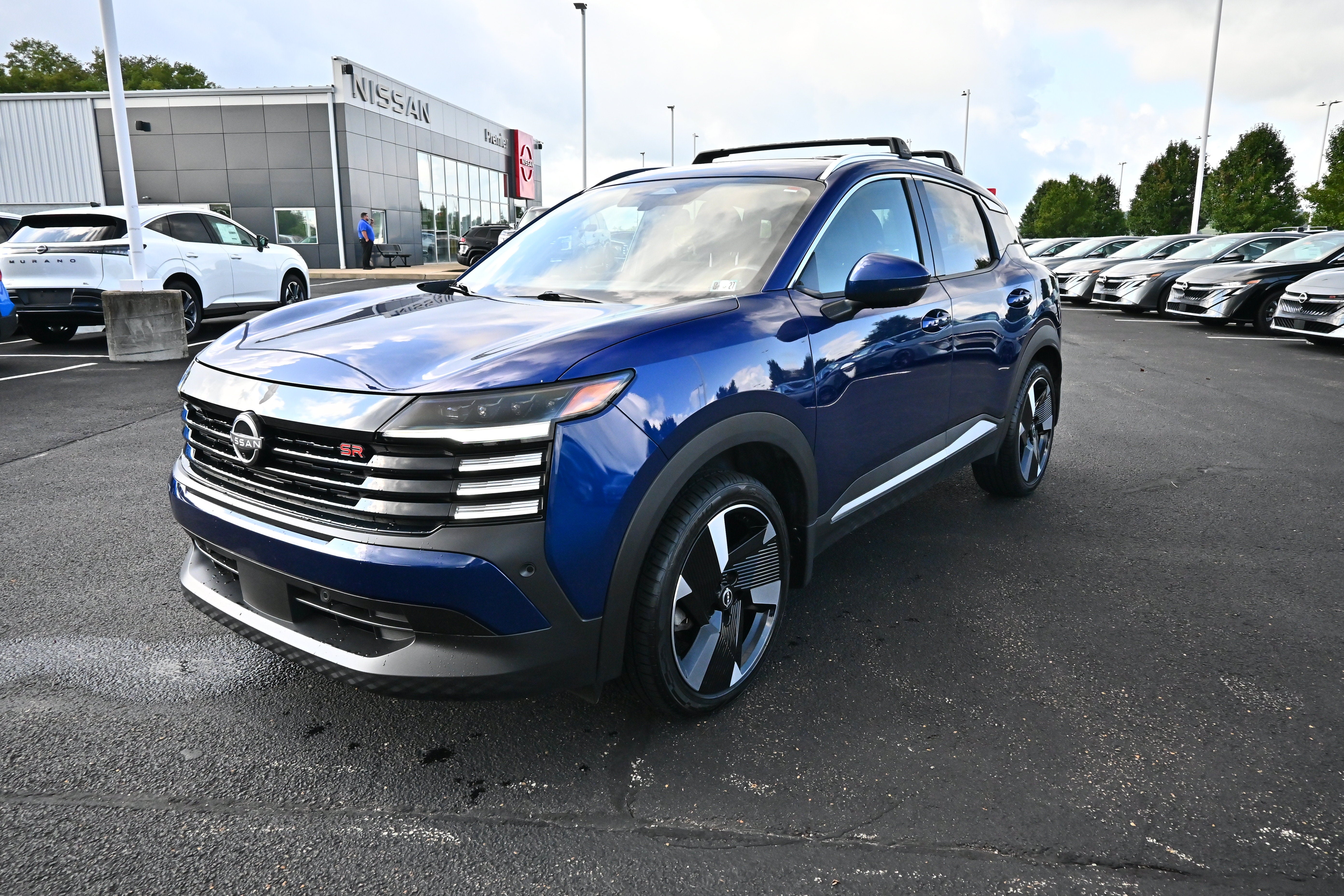 2025 Nissan Kicks SR