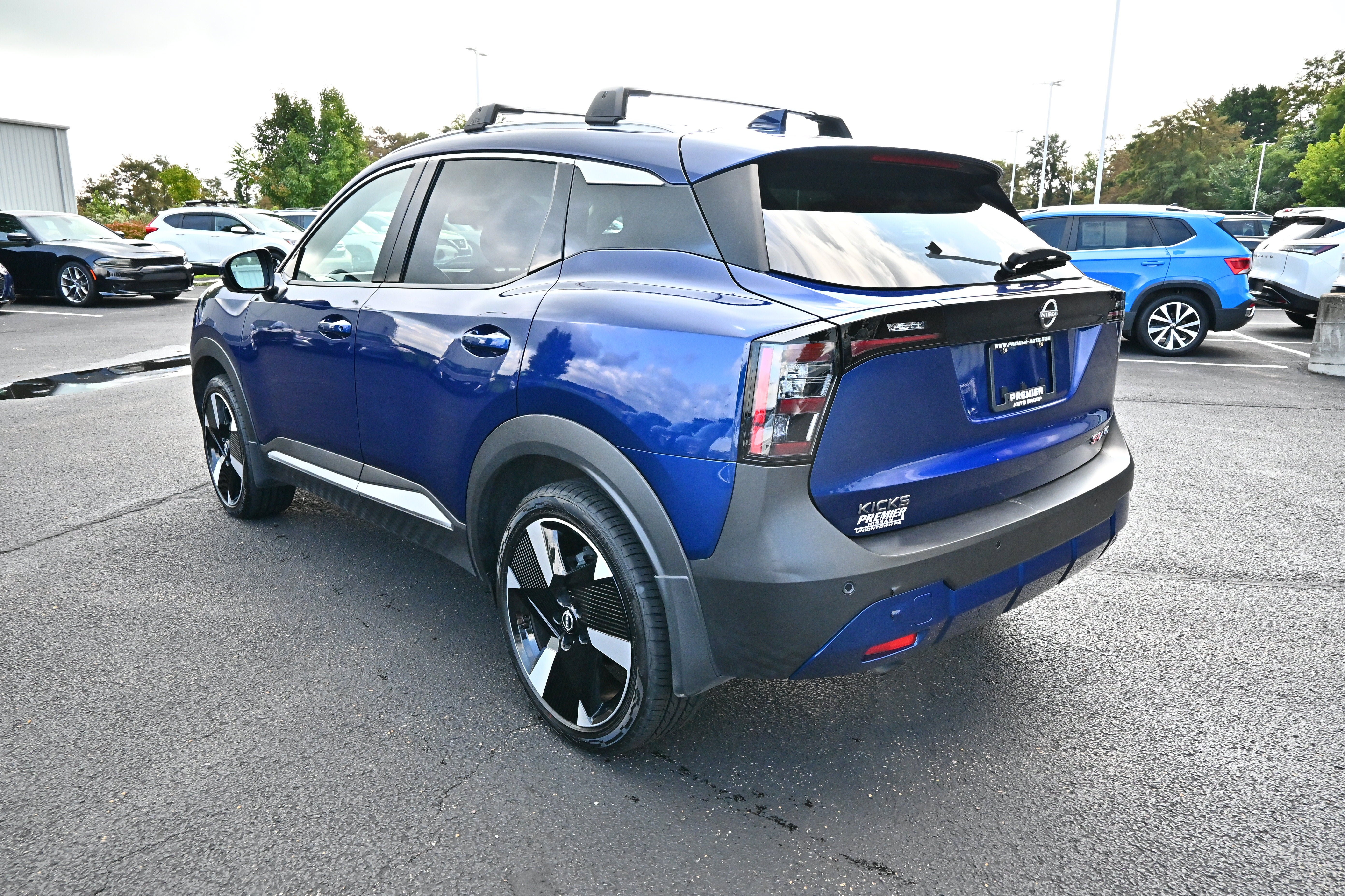 2025 Nissan Kicks SR