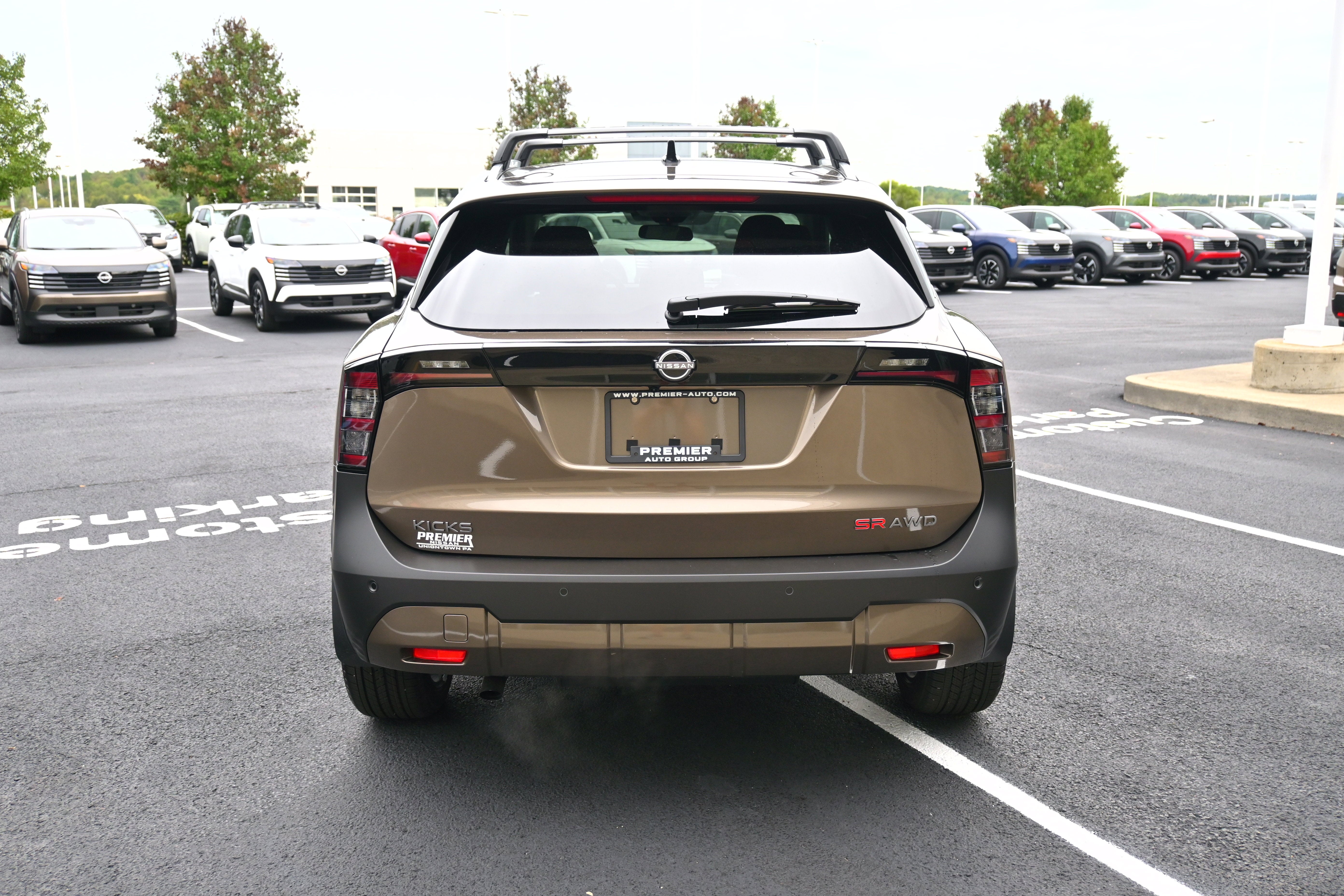 2026 Nissan Kicks SR