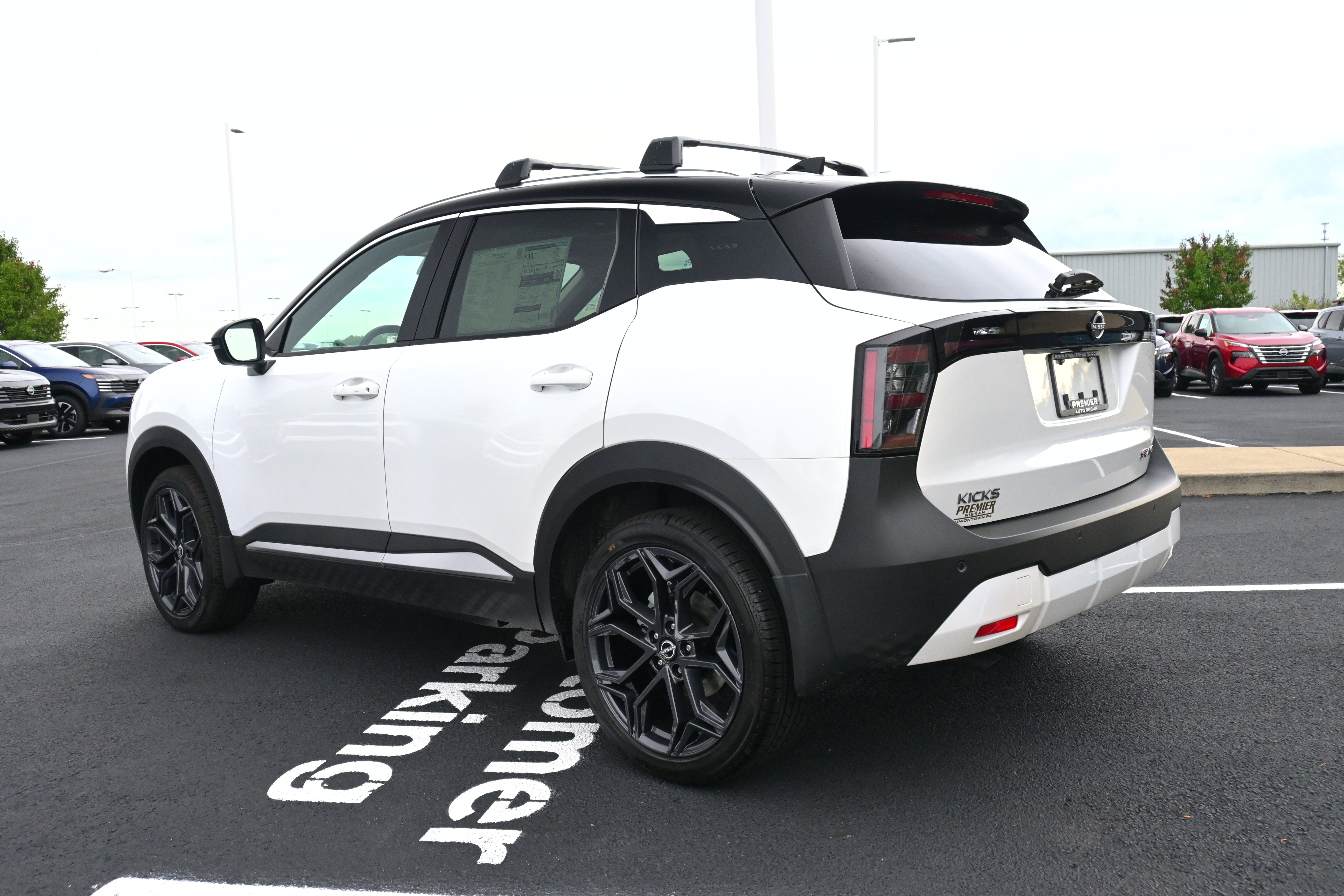 2026 Nissan Kicks SR