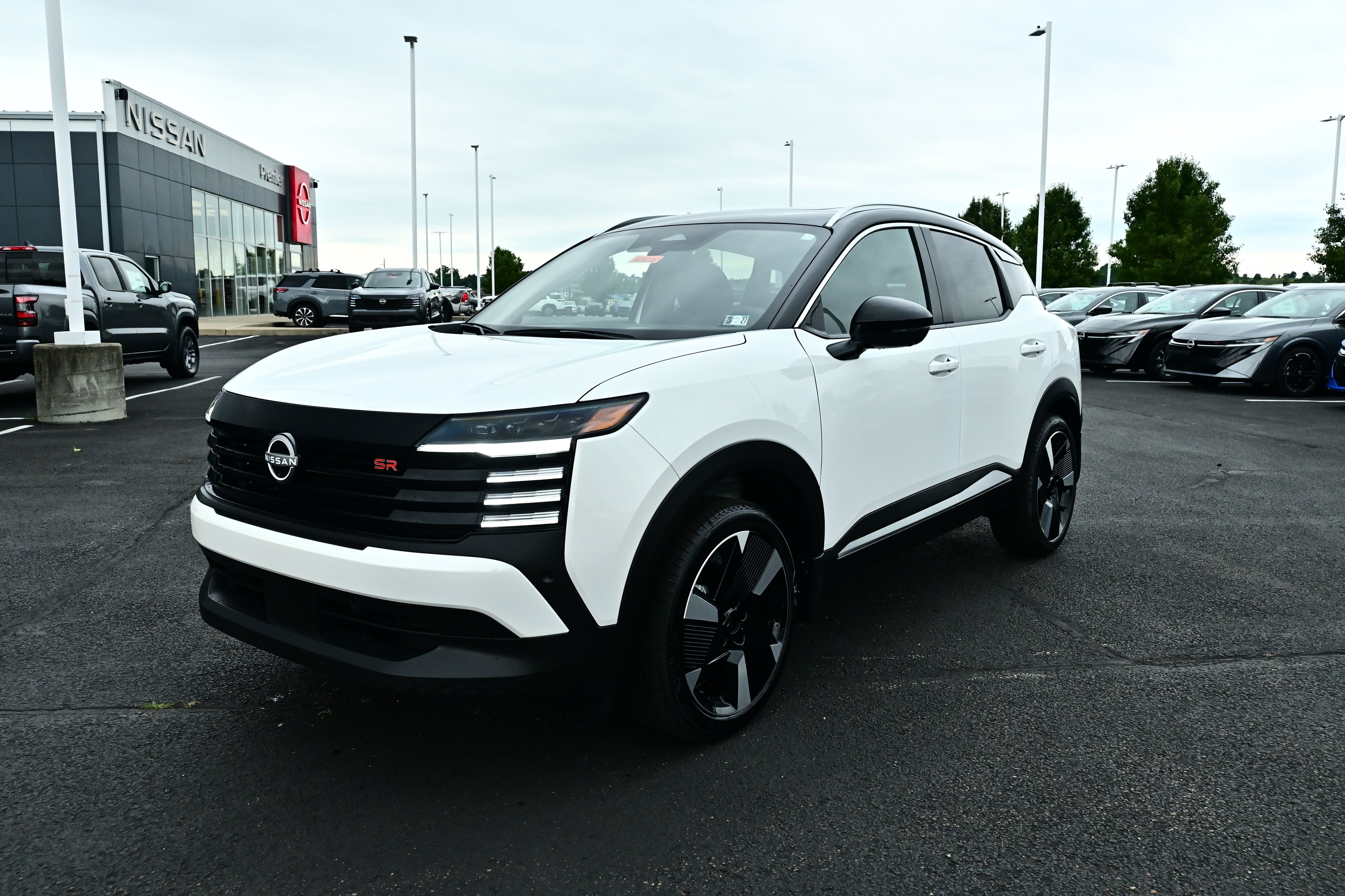 2026 Nissan Kicks SR
