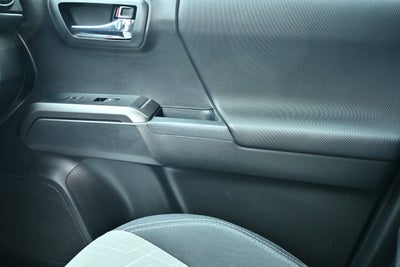 2022 Toyota Tacoma 4WD TRD Off Road