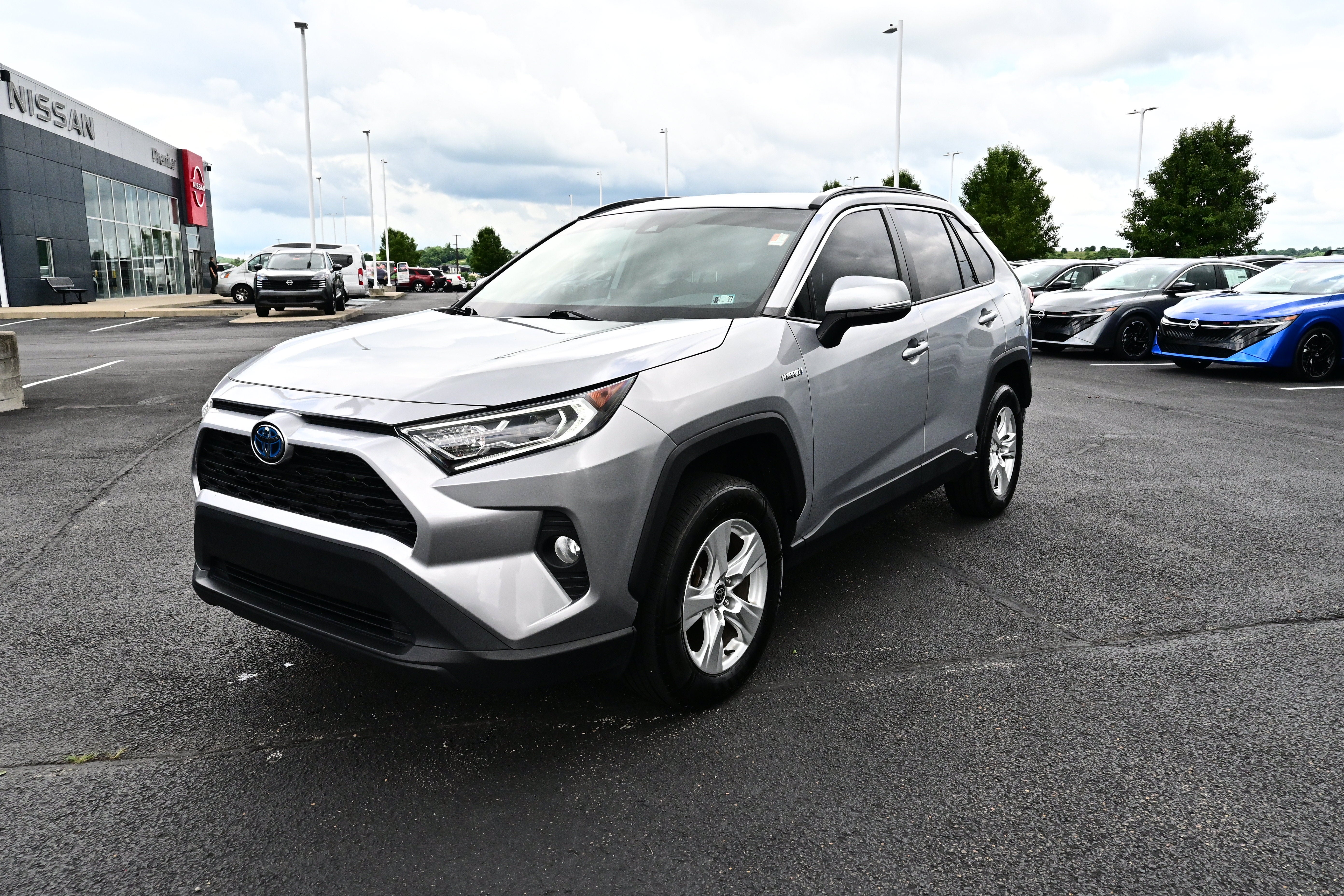2021 Toyota RAV4 Hybrid XLE