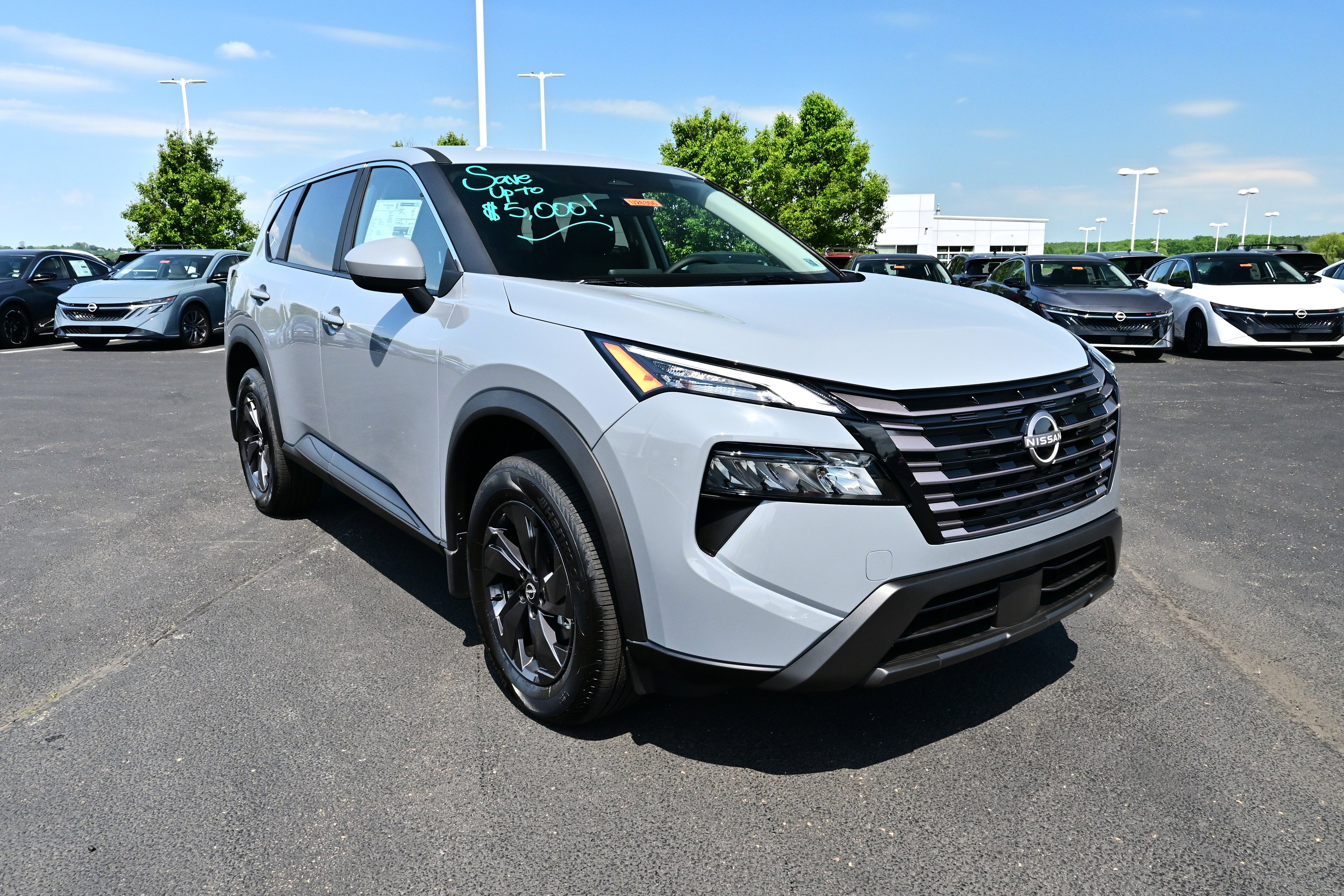 2026 Nissan Rogue SV