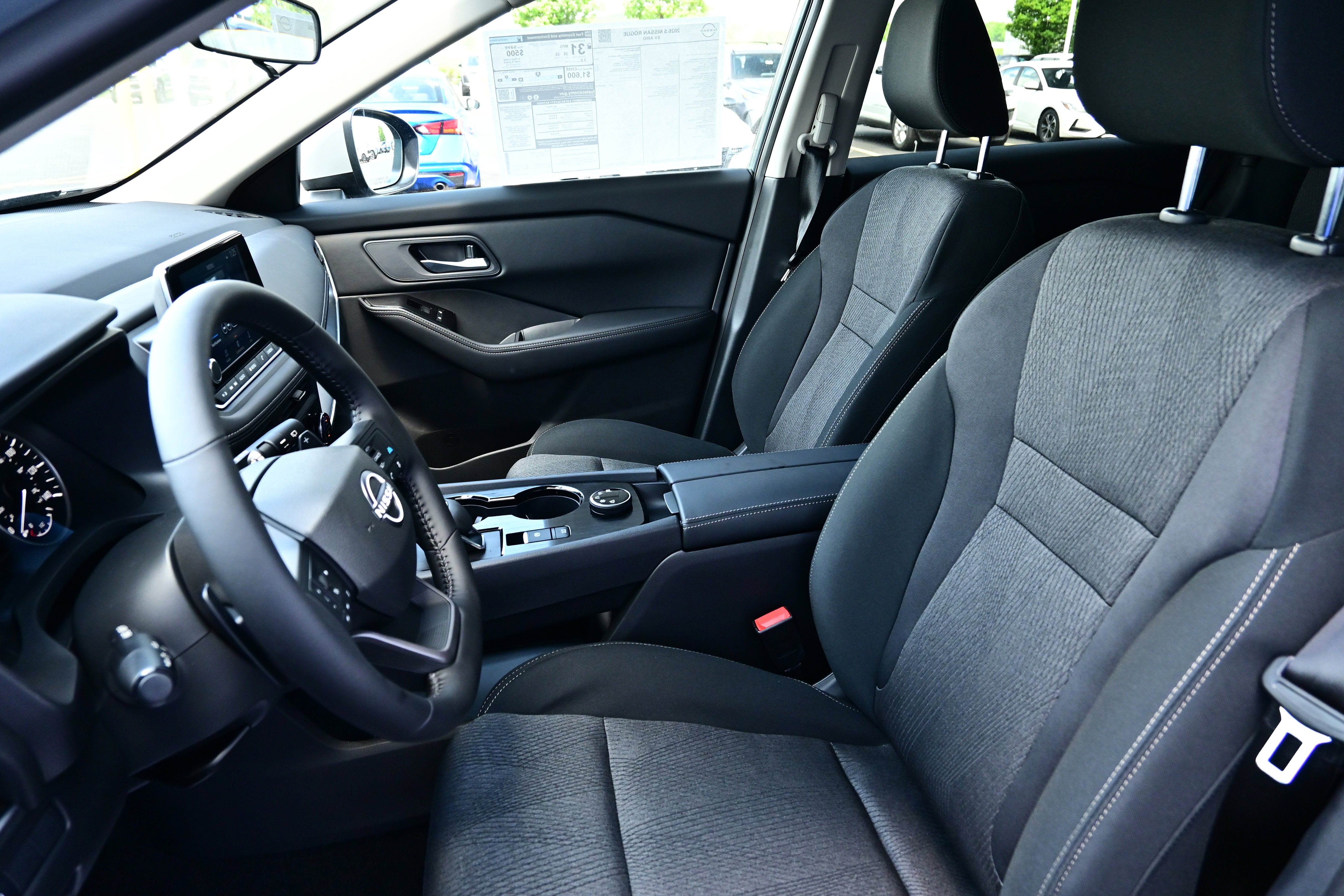2026 Nissan Rogue SV