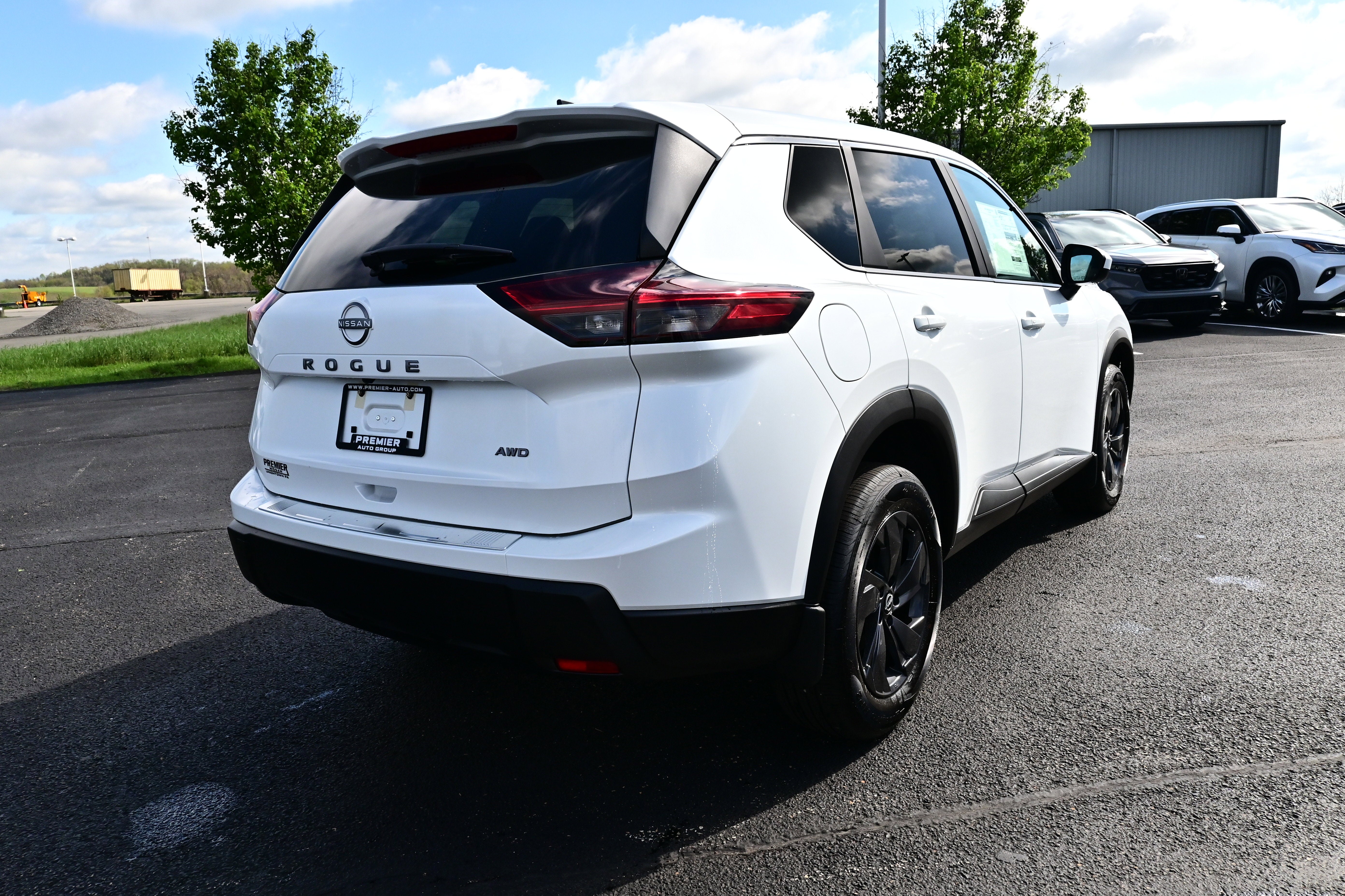 2026 Nissan Rogue SV
