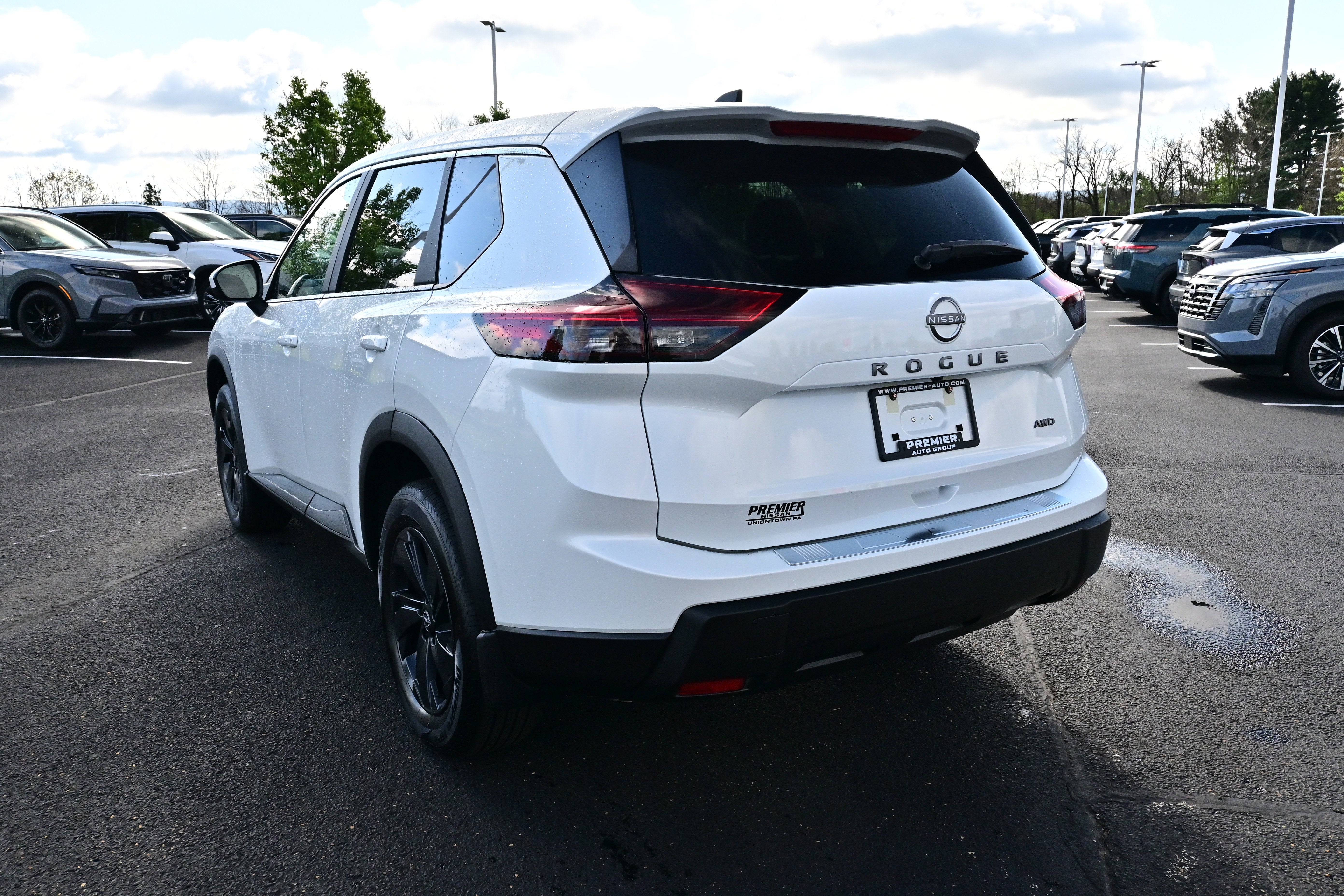 2026 Nissan Rogue SV