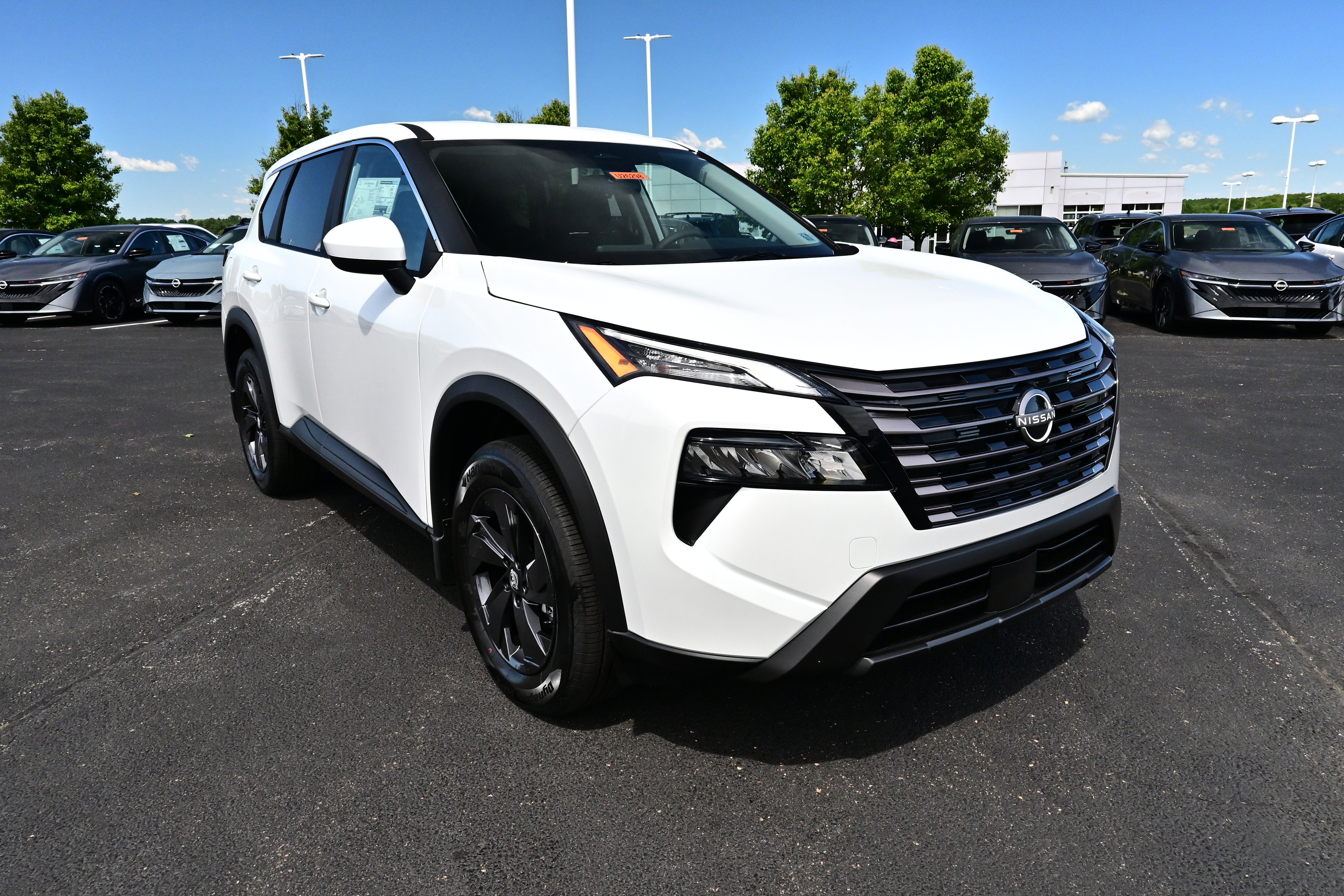 2026 Nissan Rogue SV