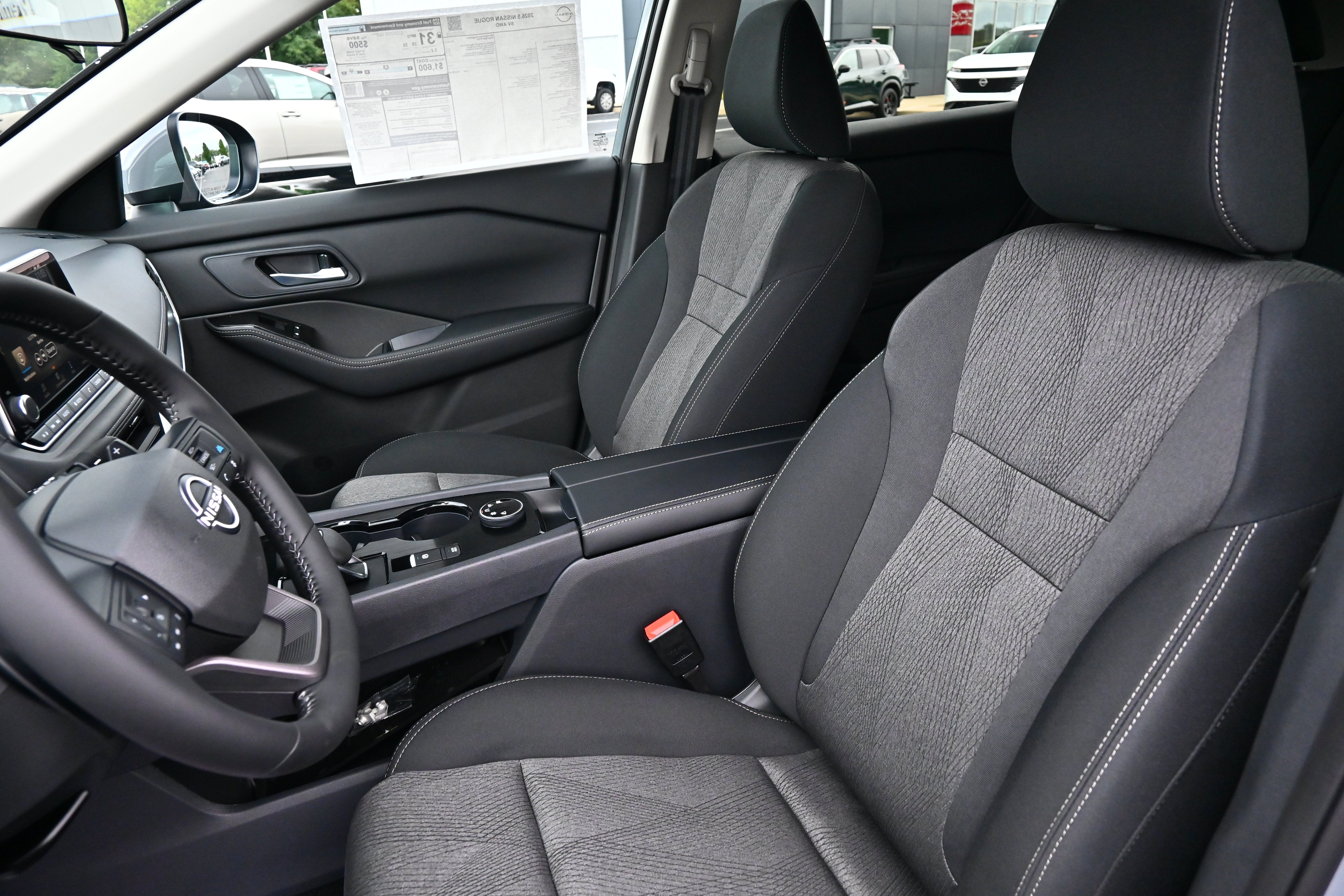 2026 Nissan Rogue SV