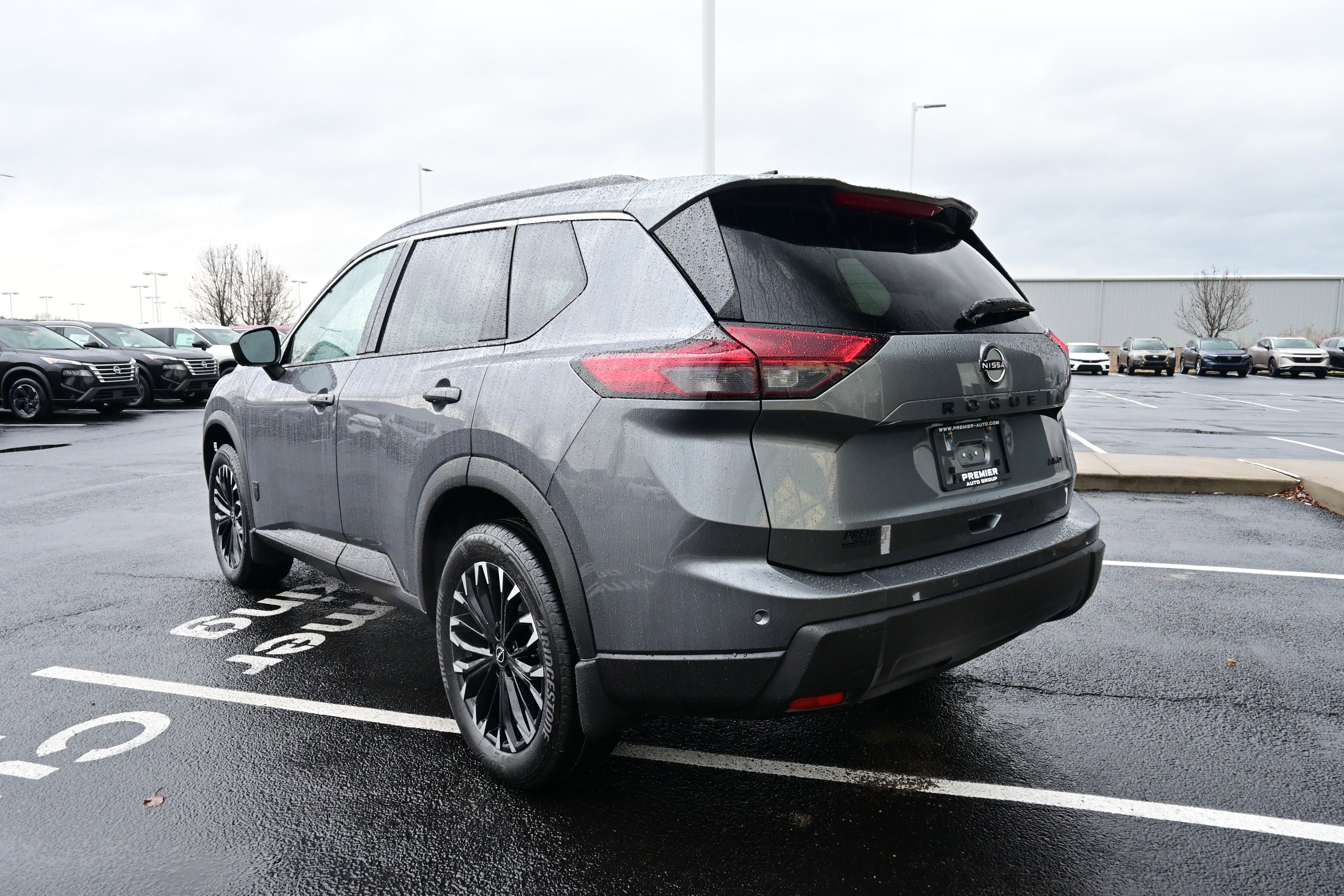2026 Nissan Rogue Dark Armor