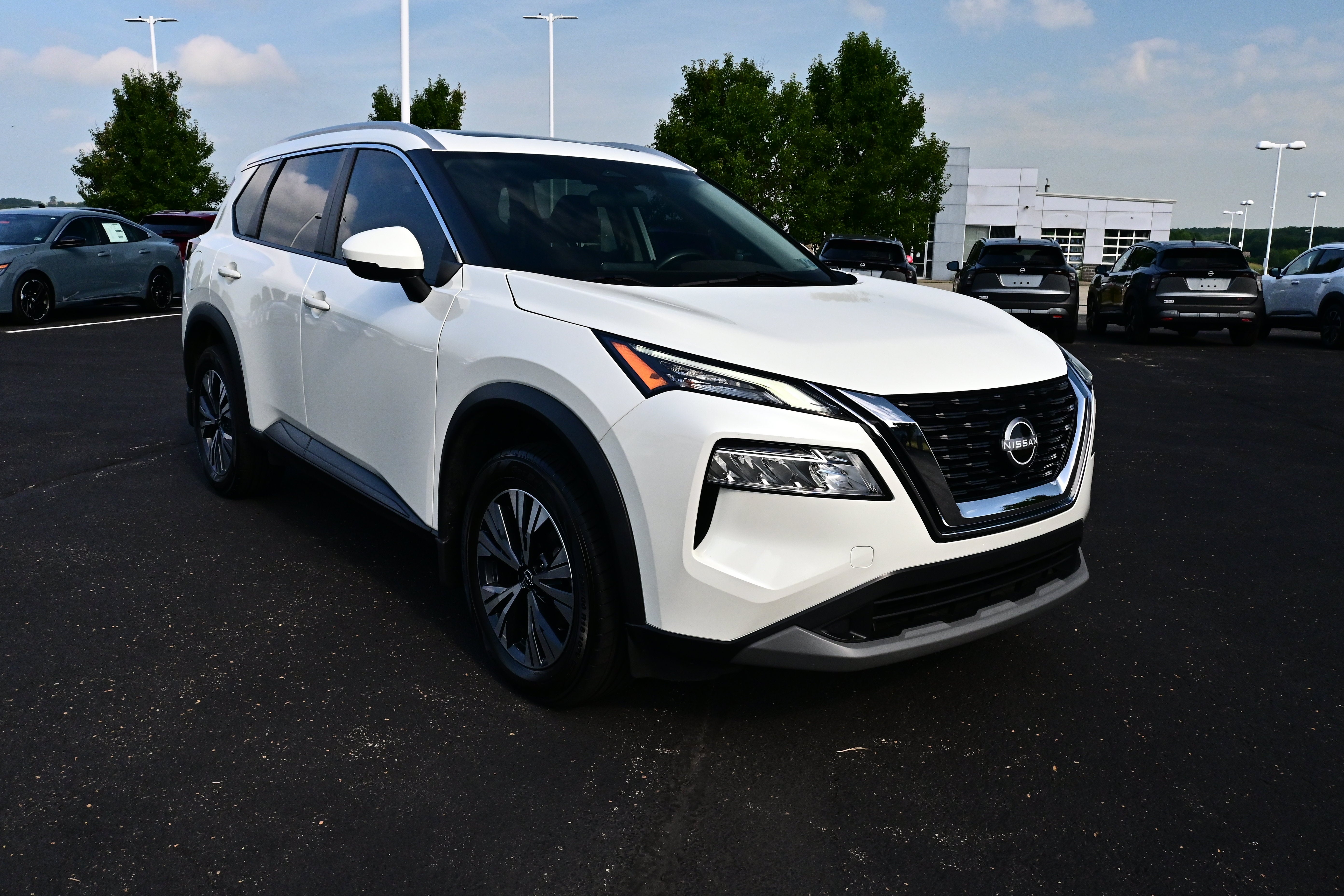 2022 Nissan Rogue SV
