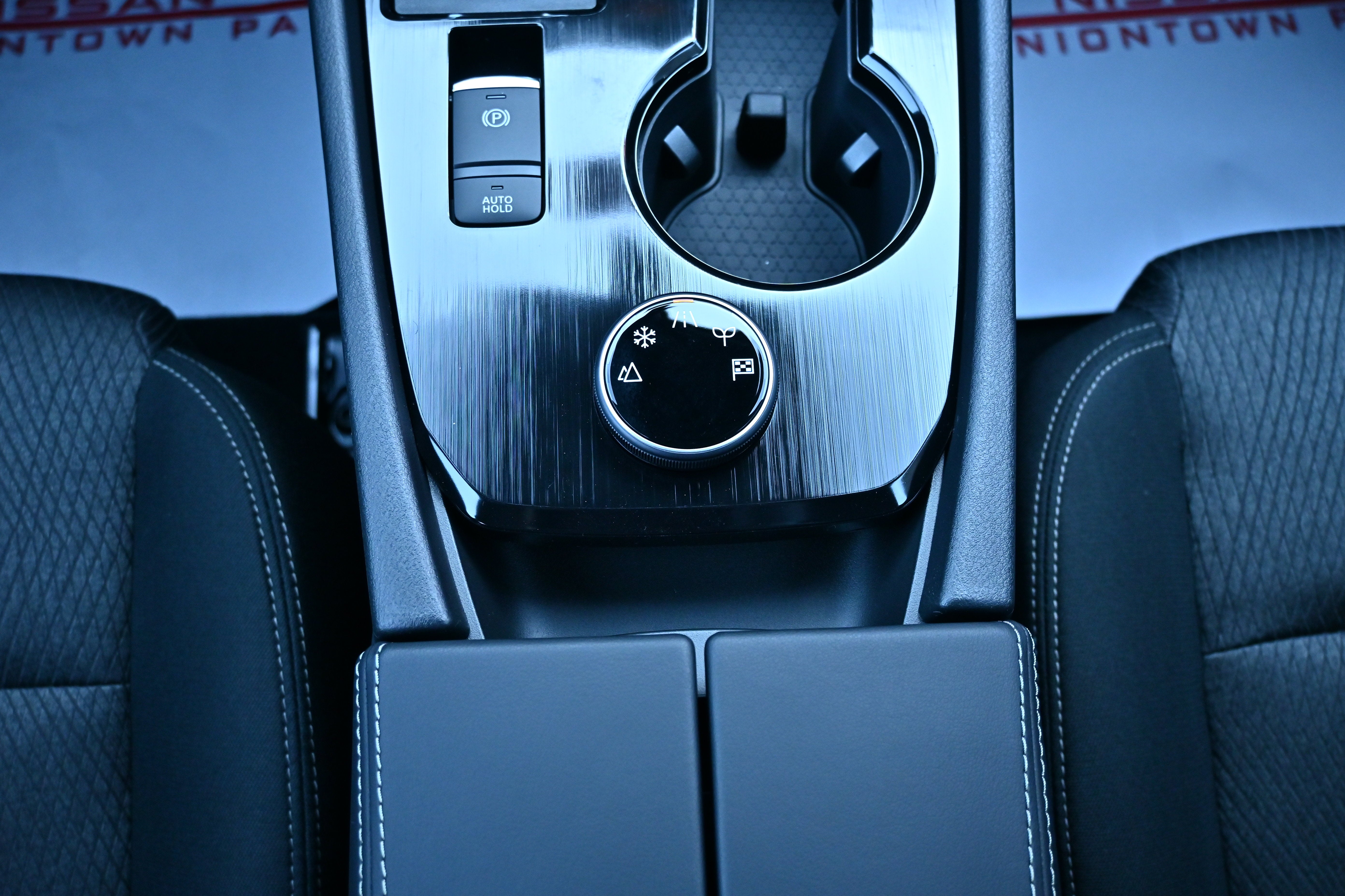 2027 Nissan Rogue SV