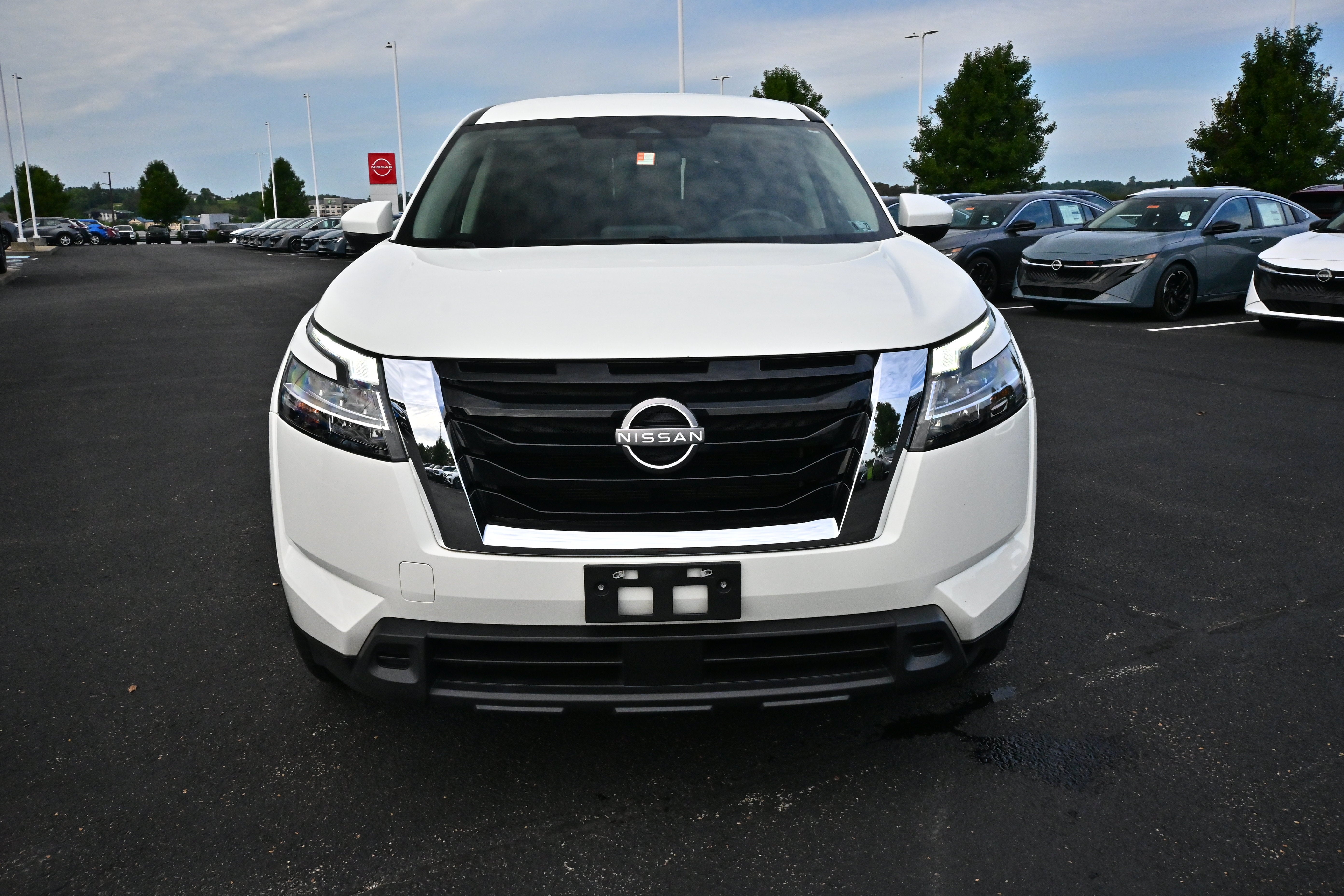 2022 Nissan Pathfinder S
