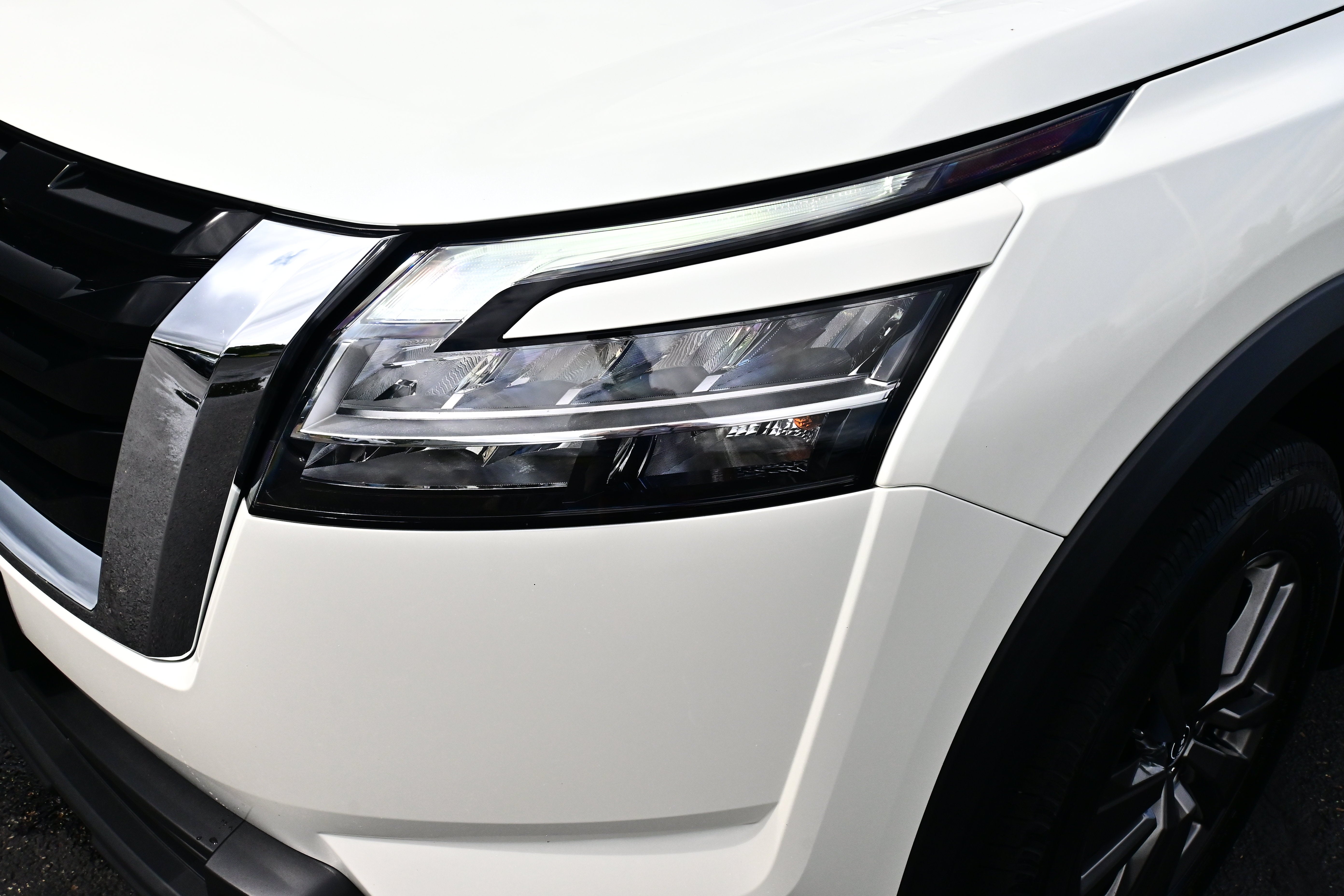2022 Nissan Pathfinder SV