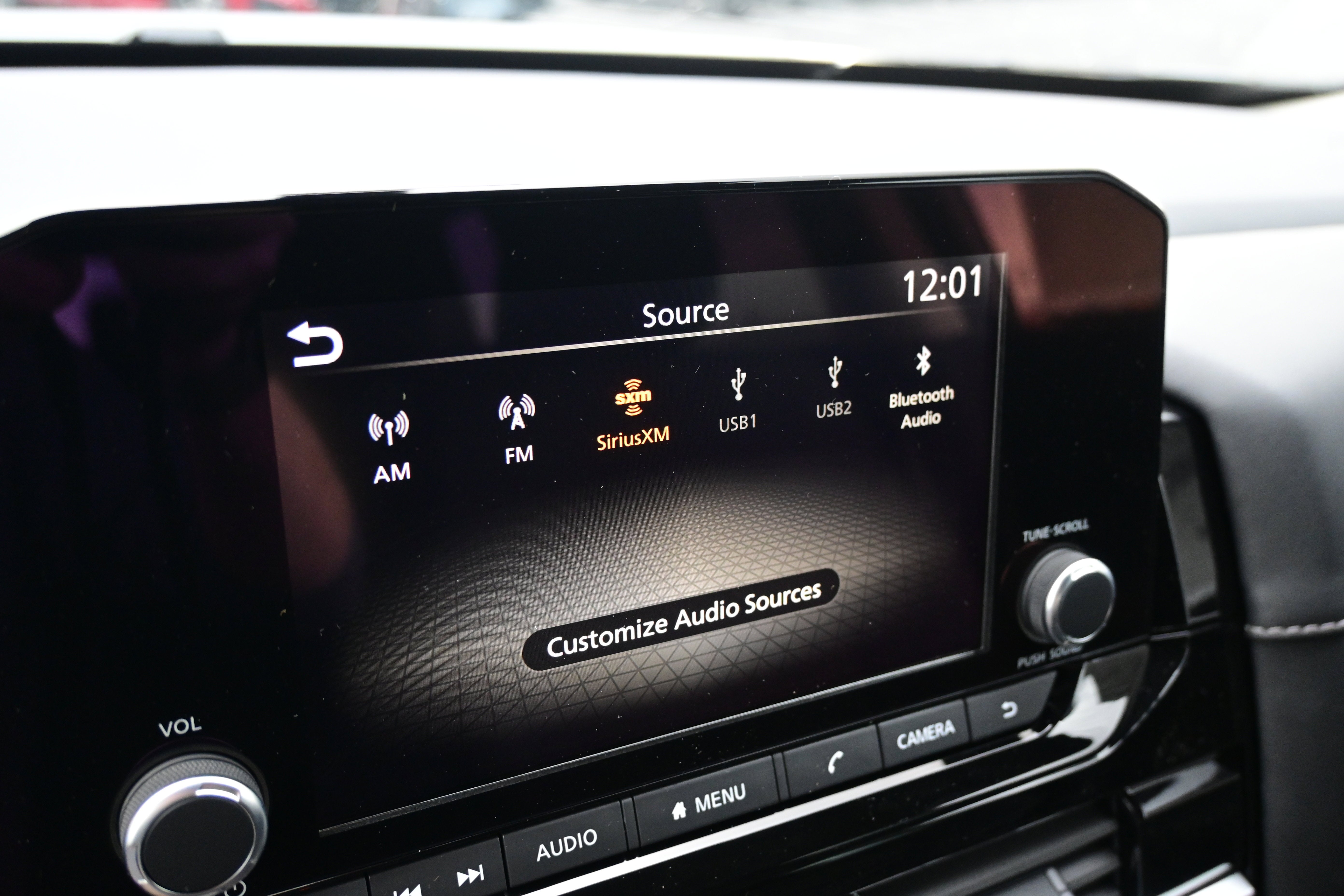 2025 Nissan Pathfinder SV