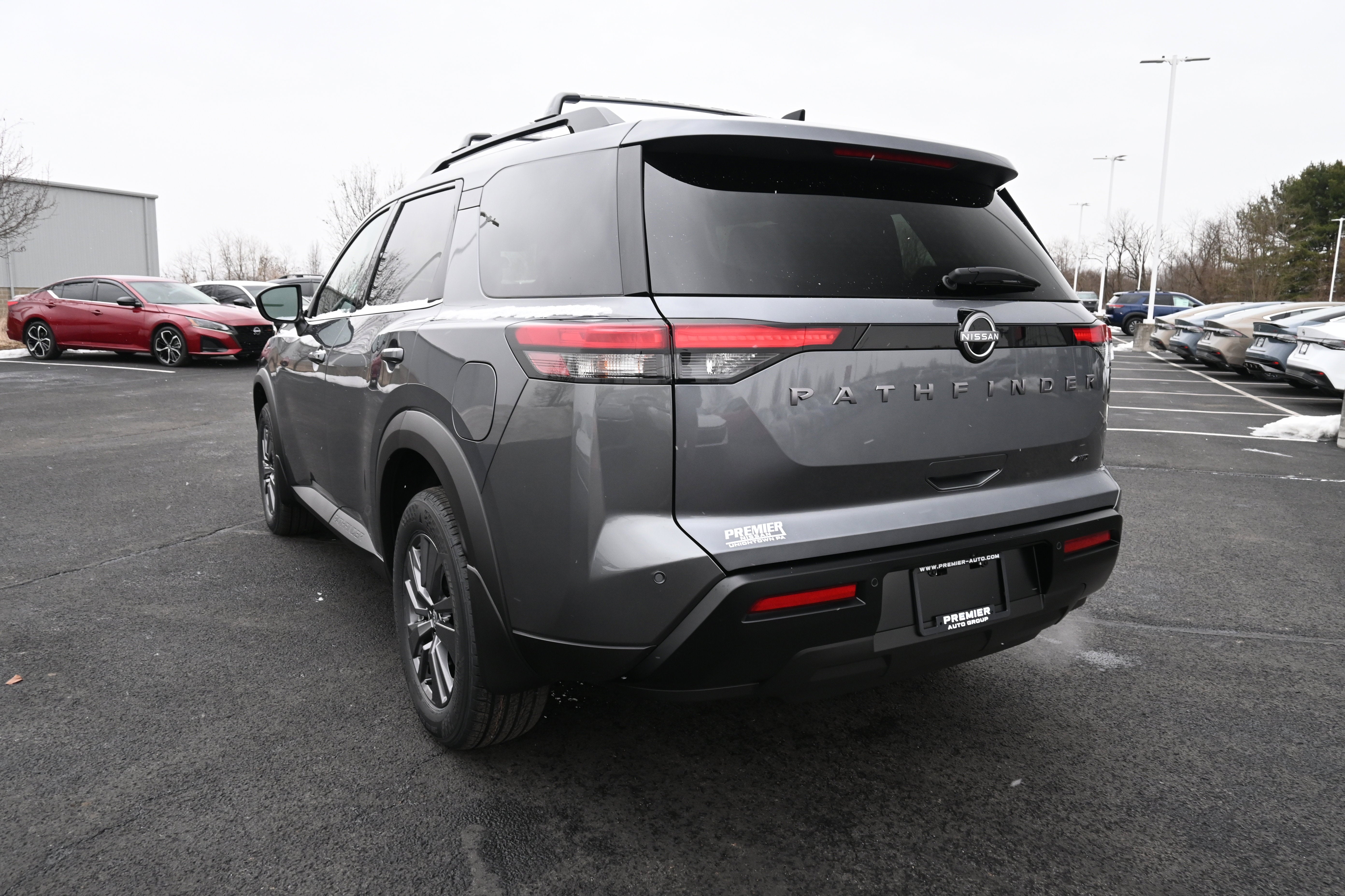 2026 Nissan Pathfinder SV