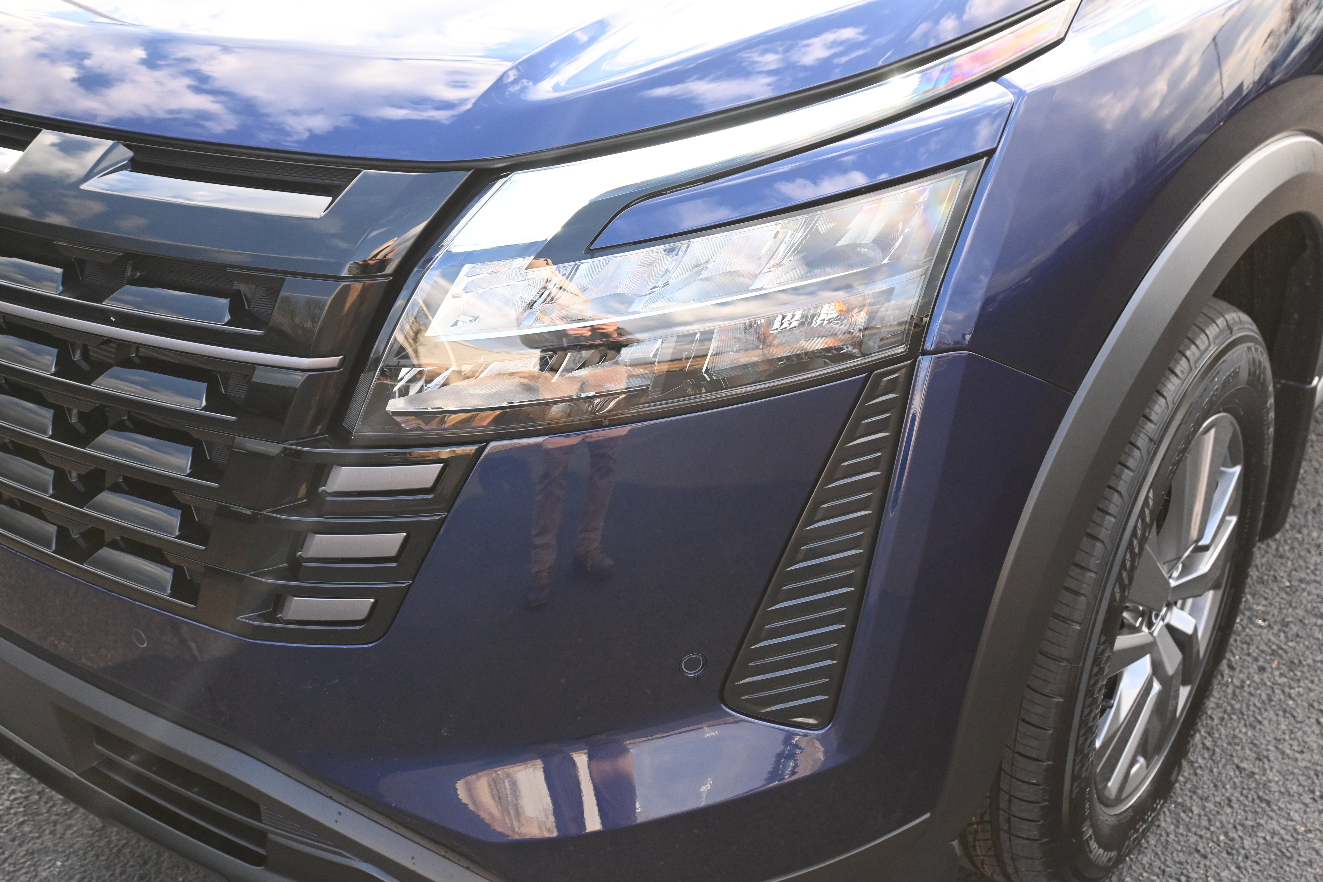 2026 Nissan Pathfinder SV