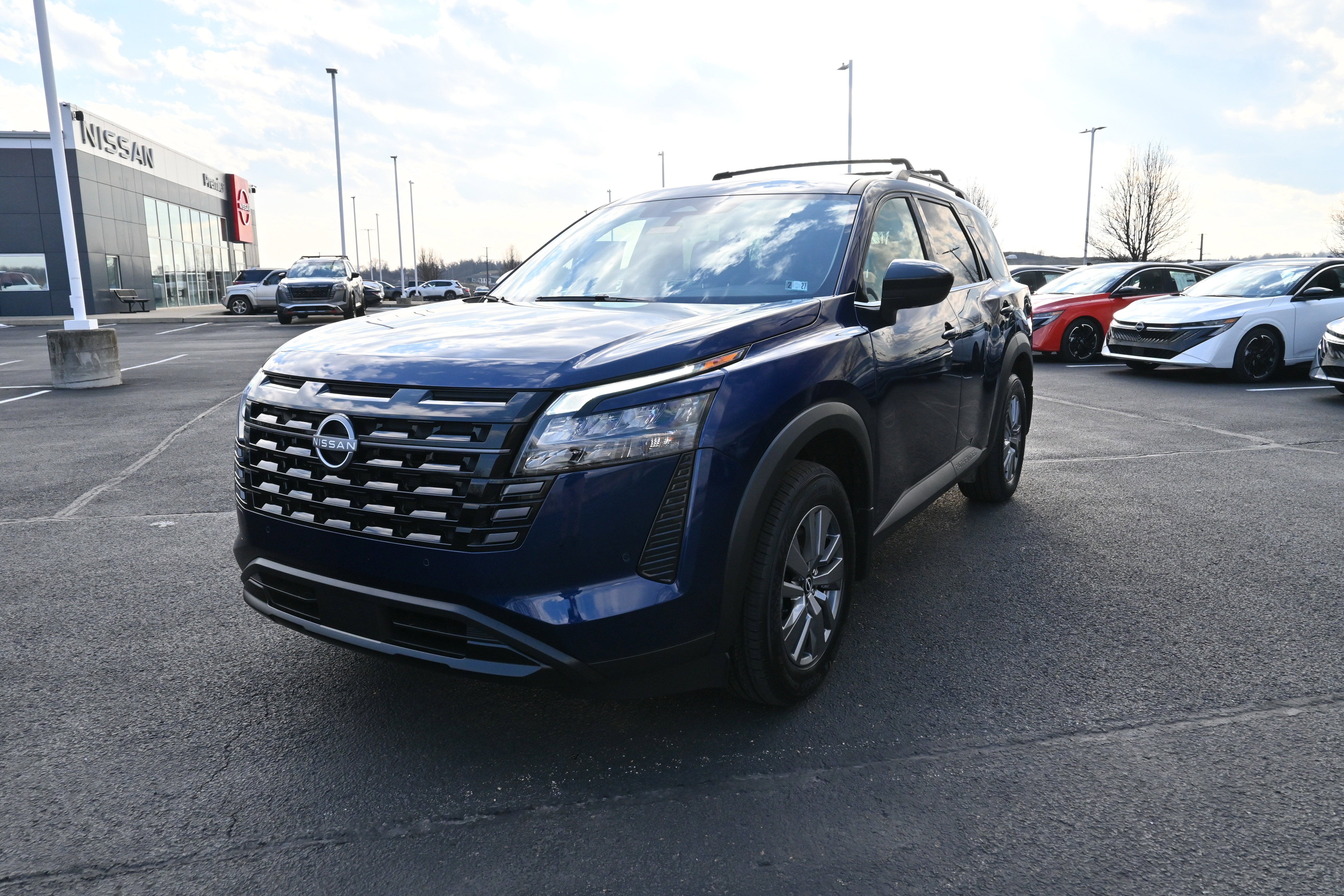 2026 Nissan Pathfinder SV