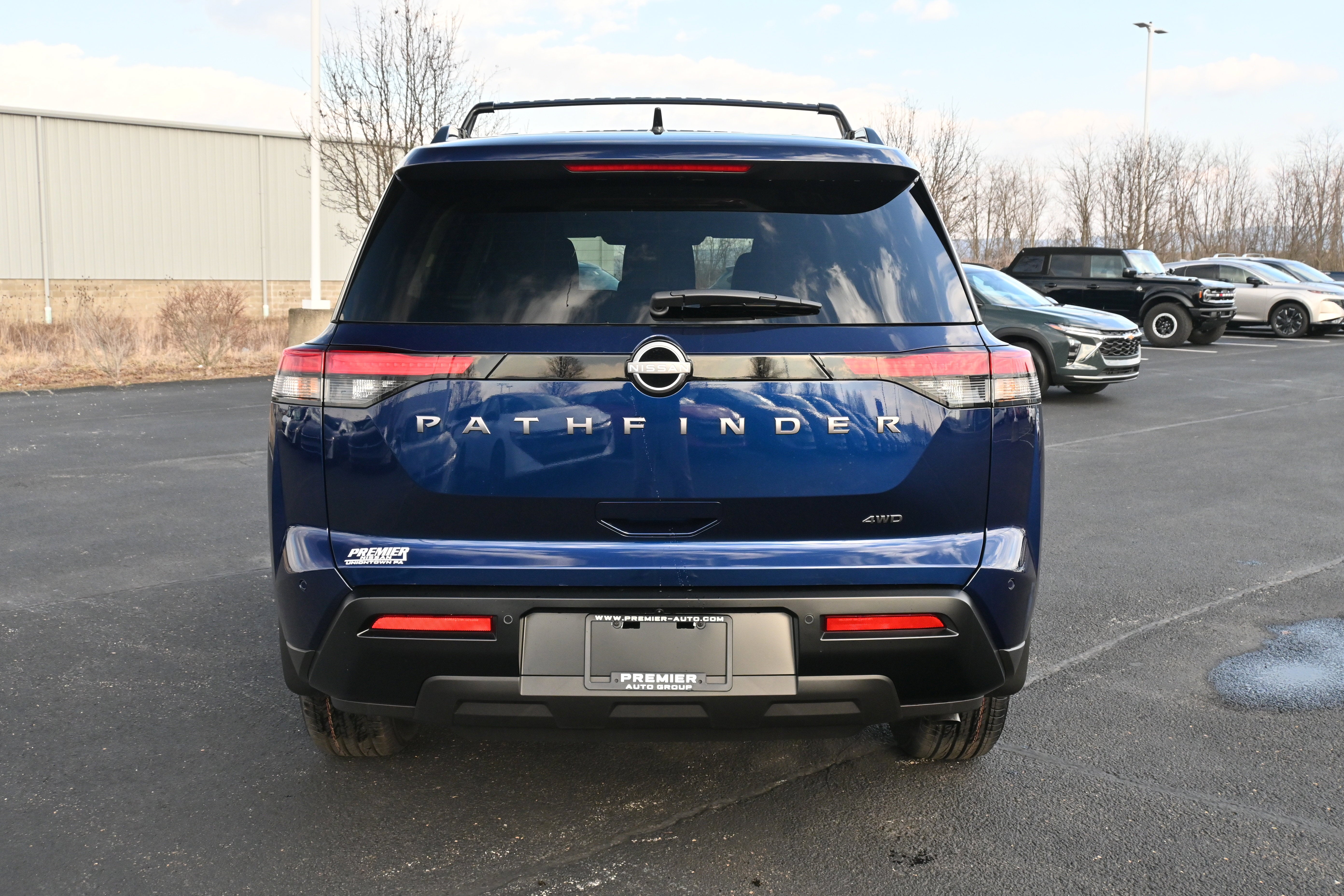2026 Nissan Pathfinder SV