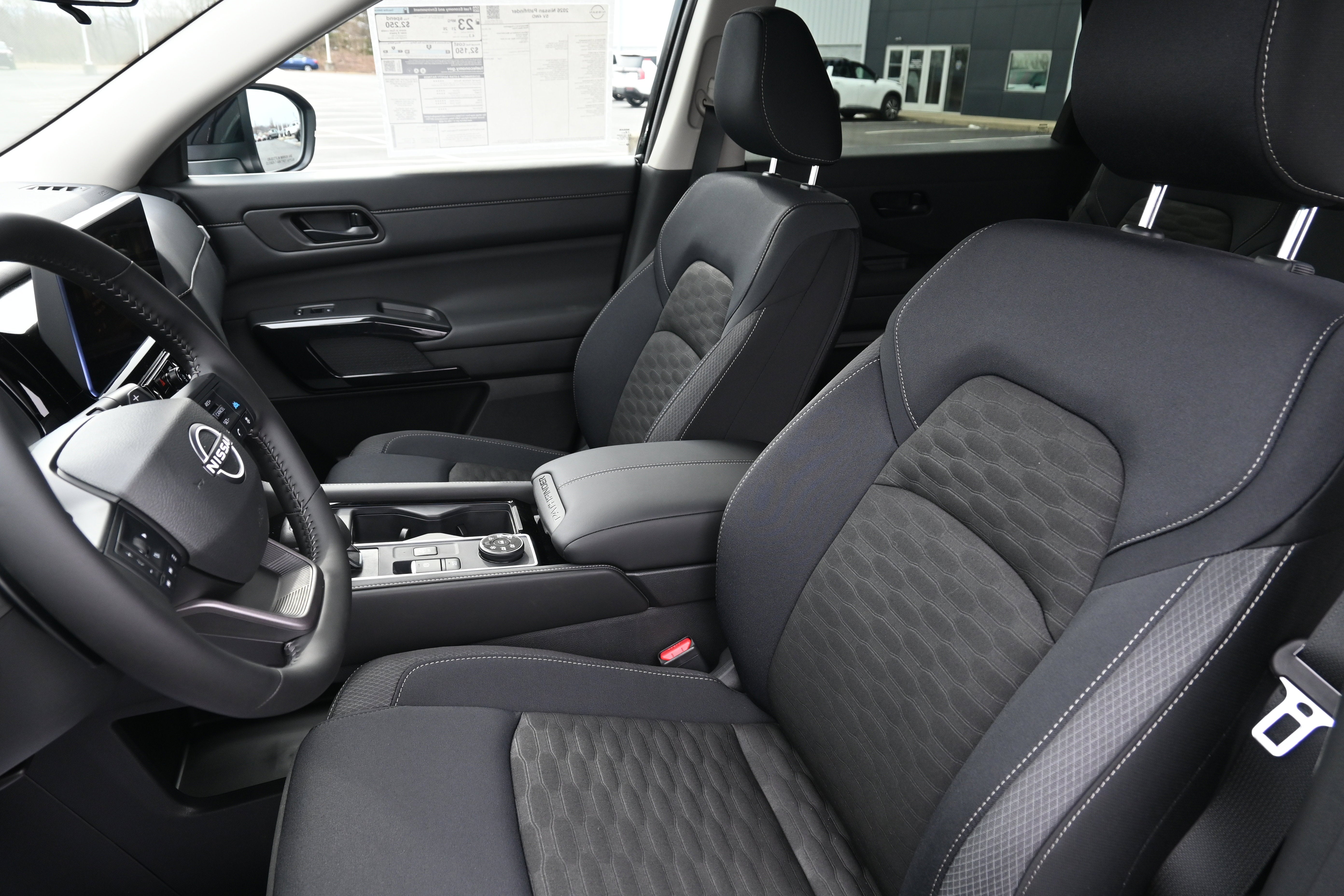 2026 Nissan Pathfinder SV